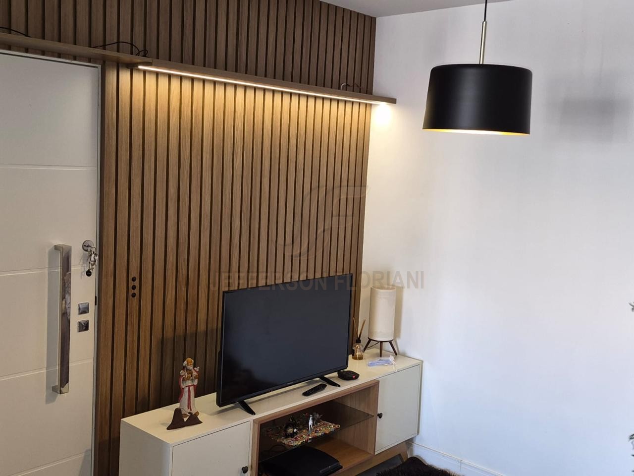 Apartamento Novinho 1 Suíte + 1 Dormitório Semi Mobiliado 