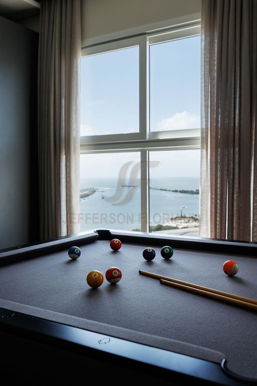 Apartamento 4 suítes para Venda no bairro Centro em Itajaí