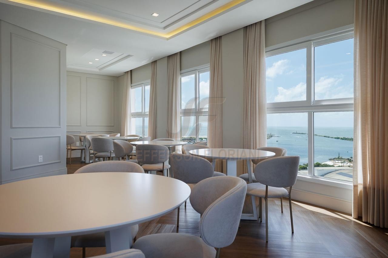 Apartamento 4 suítes para Venda no bairro Centro em Itajaí