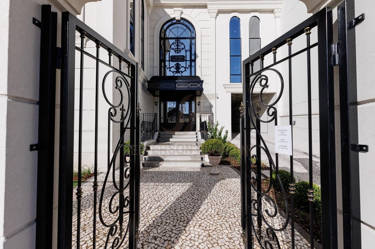 Apartamento 4 suítes para Venda no bairro Centro em Itajaí