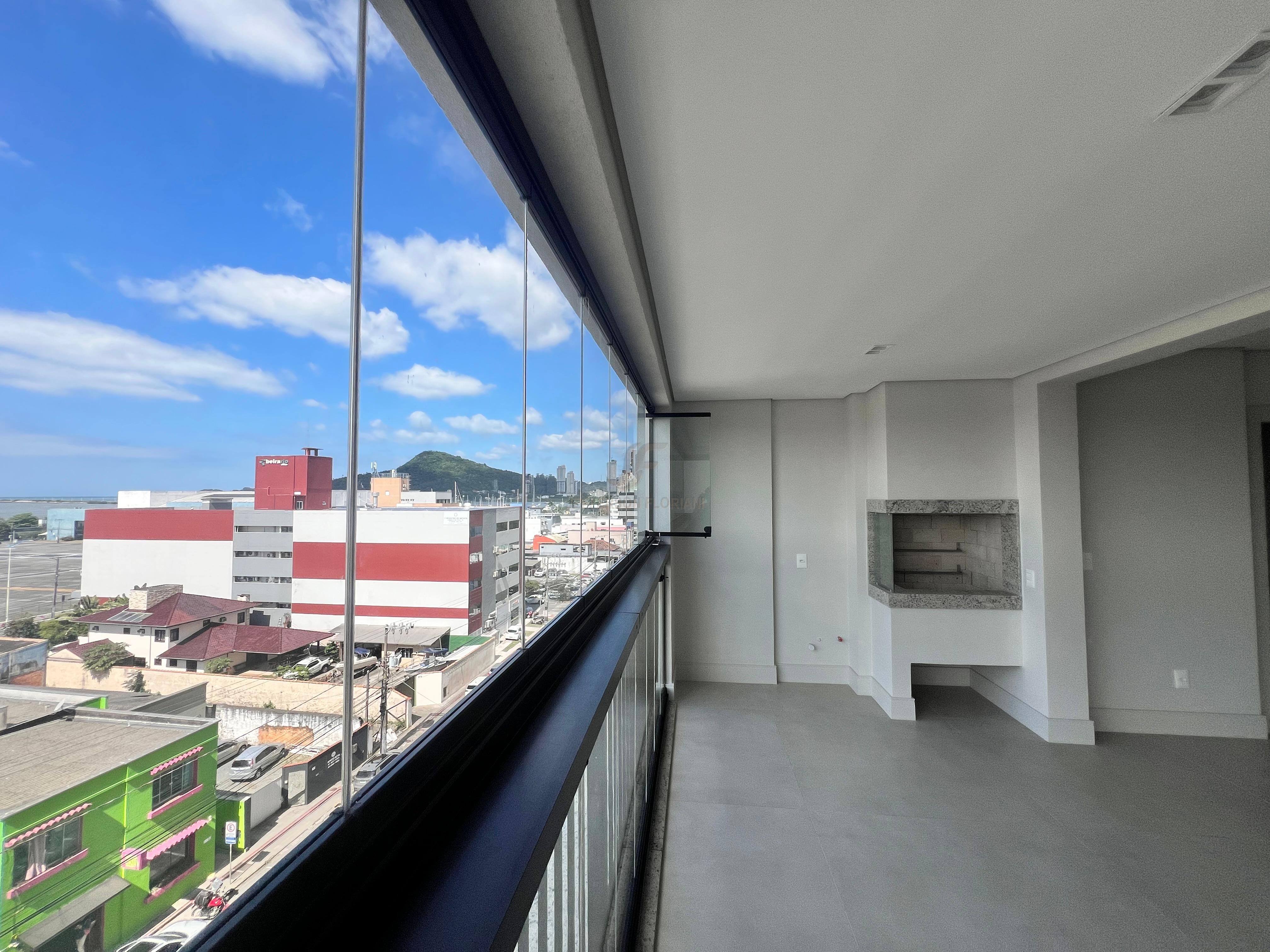 Apartamento 4 suítes para Venda no bairro Centro em Itajaí