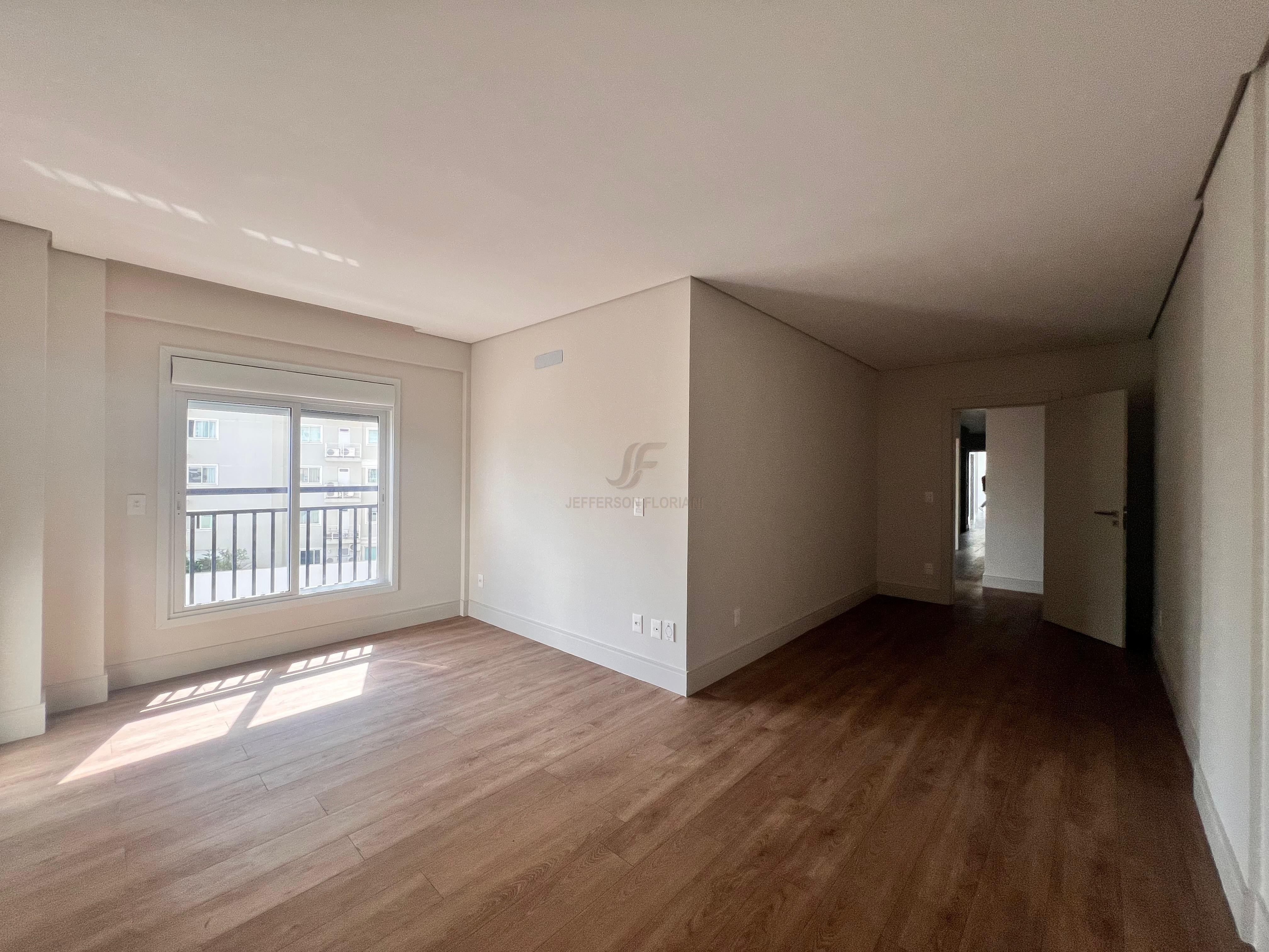 Apartamento 4 suítes para Venda no bairro Centro em Itajaí