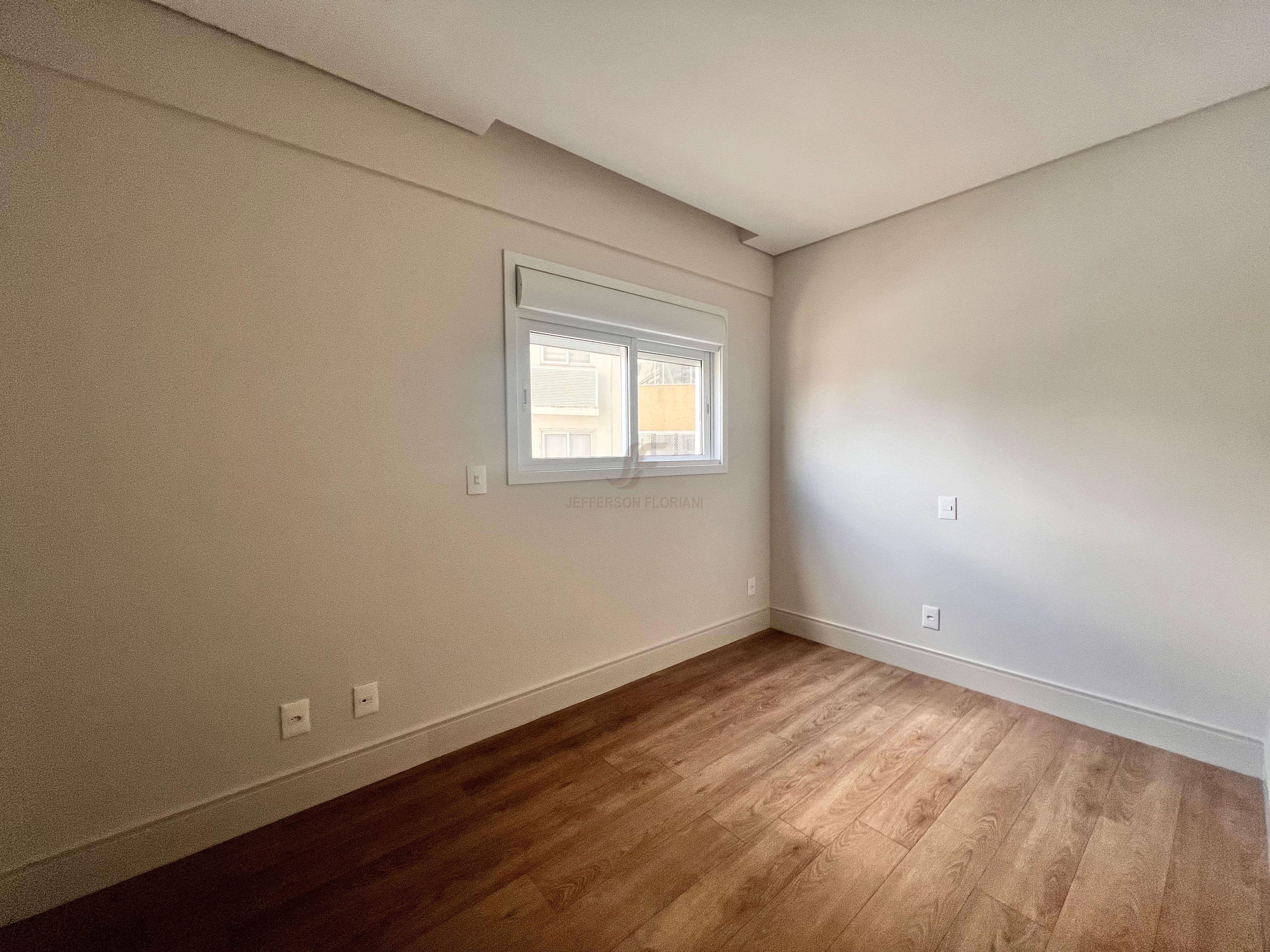 Apartamento 4 suítes para Venda no bairro Centro em Itajaí