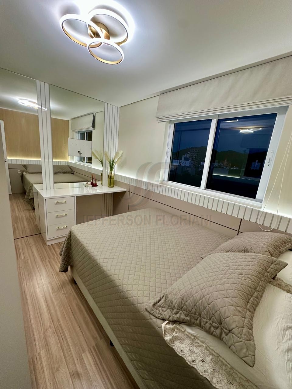 Apartamento Novo com 3 Dormitórios, sendo 1 suíte + 2 Vagas