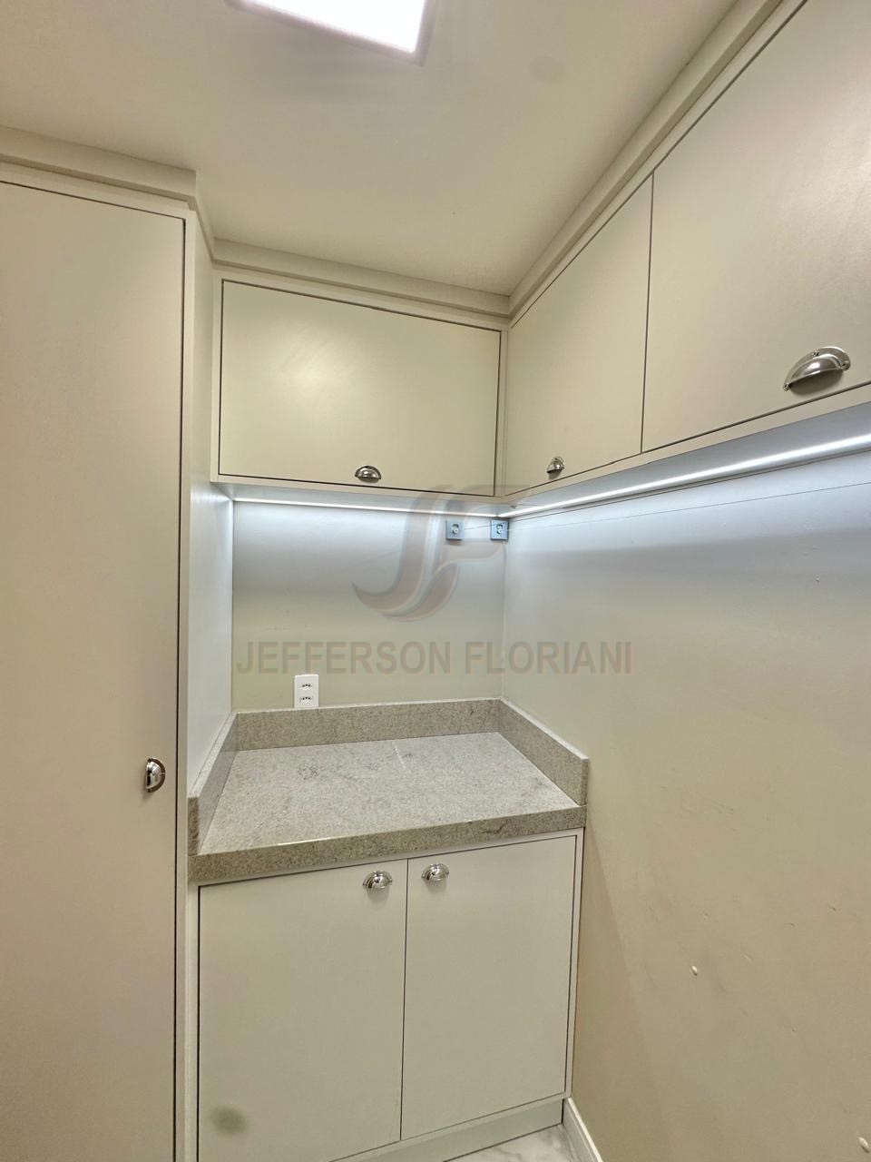 Apartamento Novo com 3 Dormitórios, sendo 1 suíte + 2 Vagas