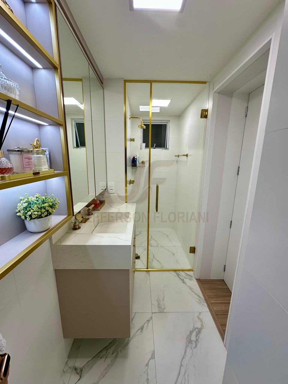 Apartamento Novo com 3 Dormitórios, sendo 1 suíte + 2 Vagas