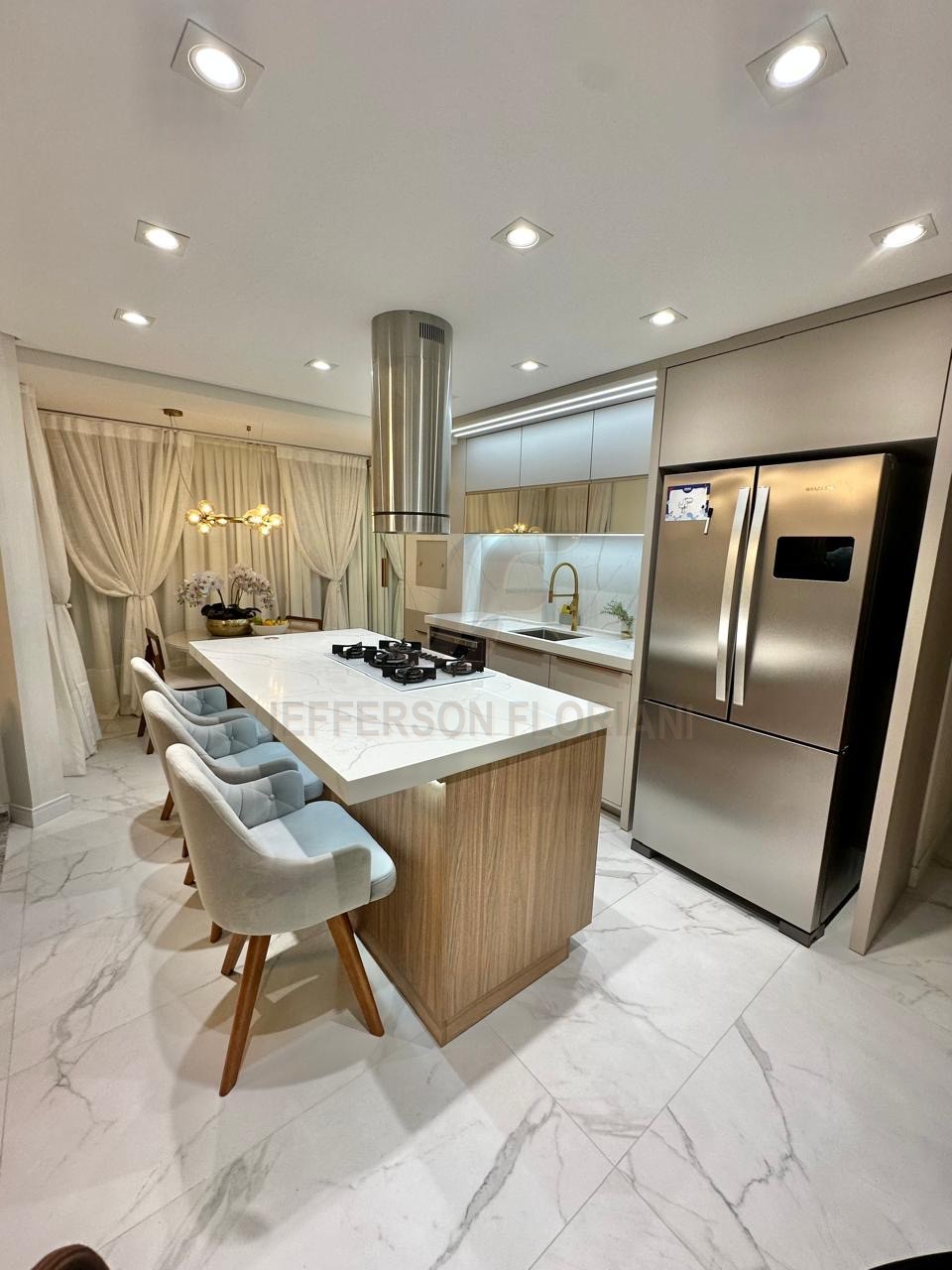 Apartamento Novo com 3 Dormitórios, sendo 1 suíte + 2 Vagas