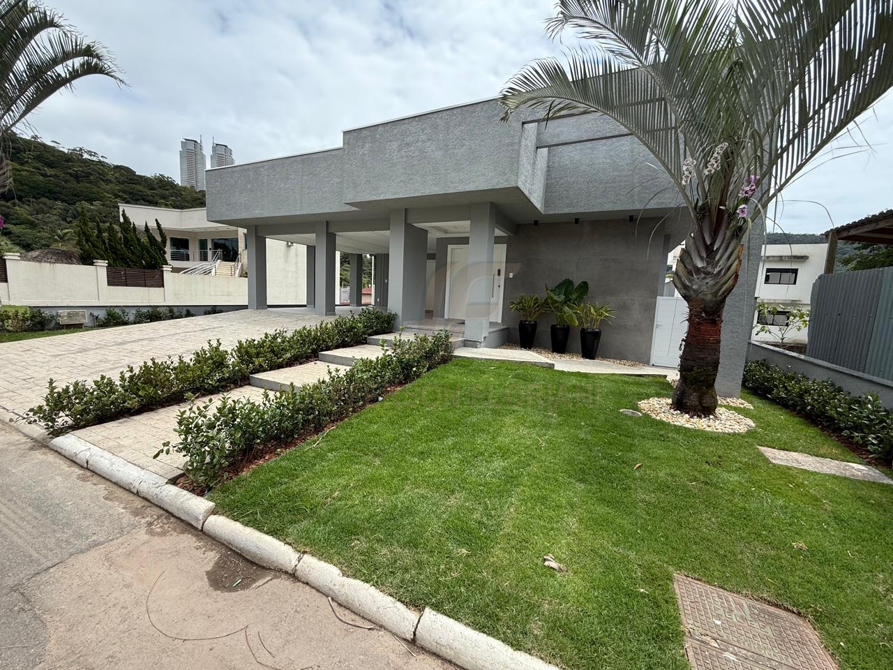 Casa 4 suítes para Venda no bairro Barra em Balneário Camboriú