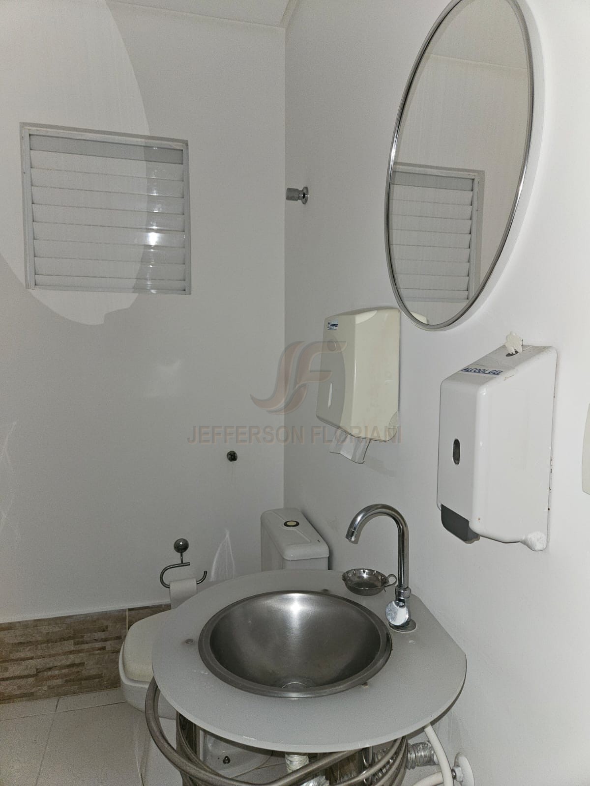 Sala comercial para Locação Anual no bairro Centro em Balneário Camboriú