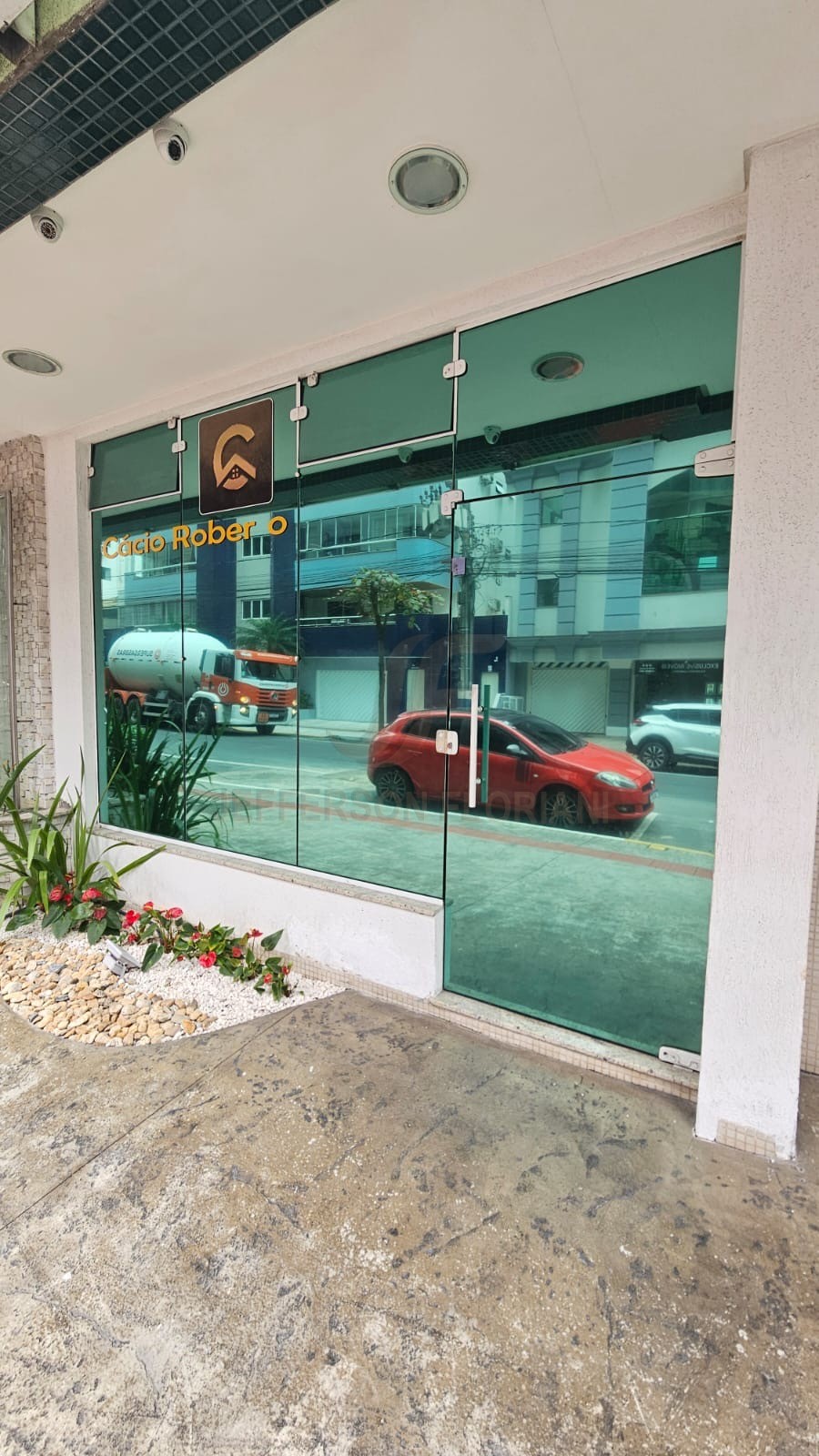 Sala comercial para Locação Anual no bairro Centro em Balneário Camboriú