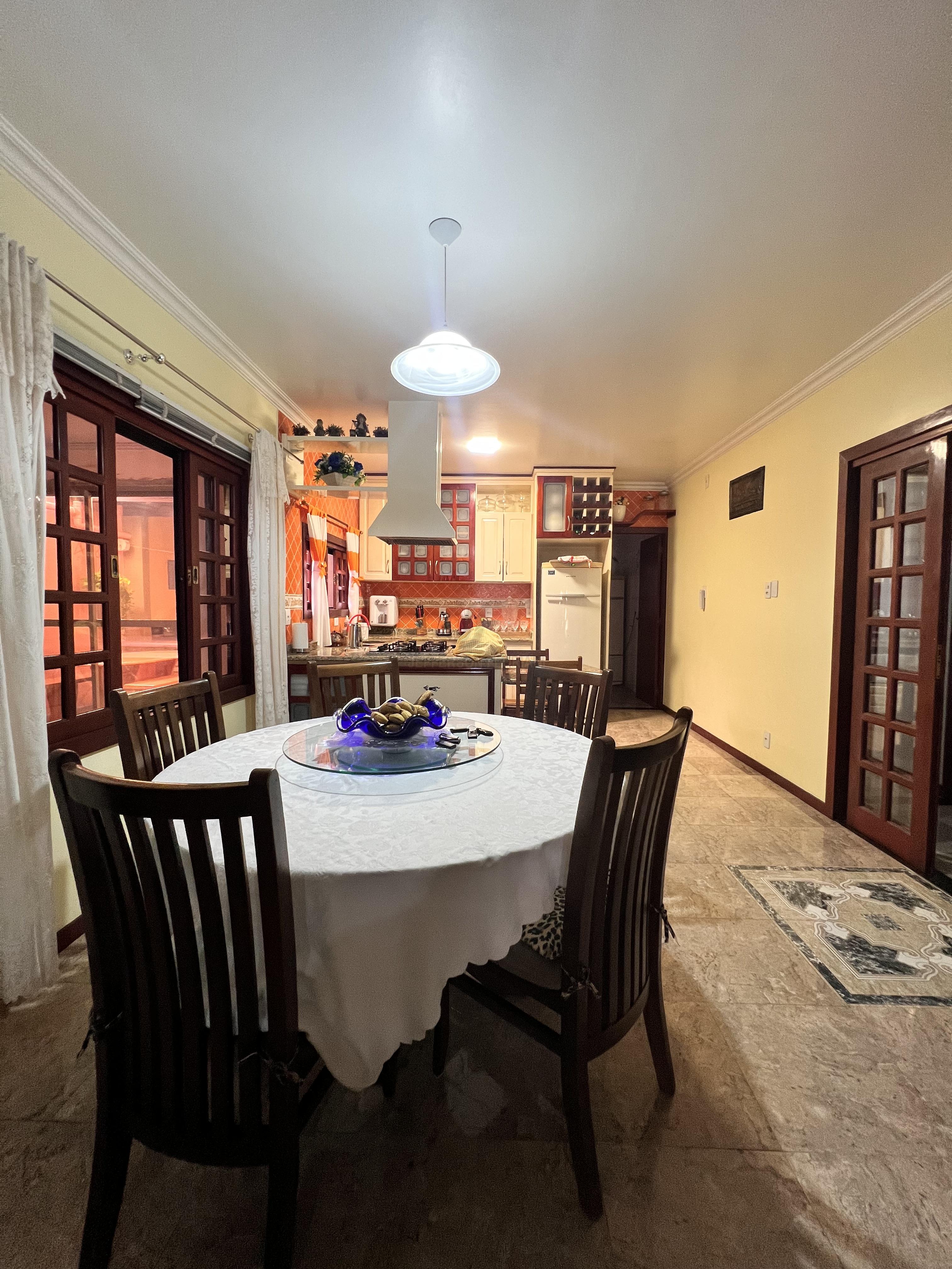 Casa 3 suítes para Venda no bairro Dom Bosco em Itajaí