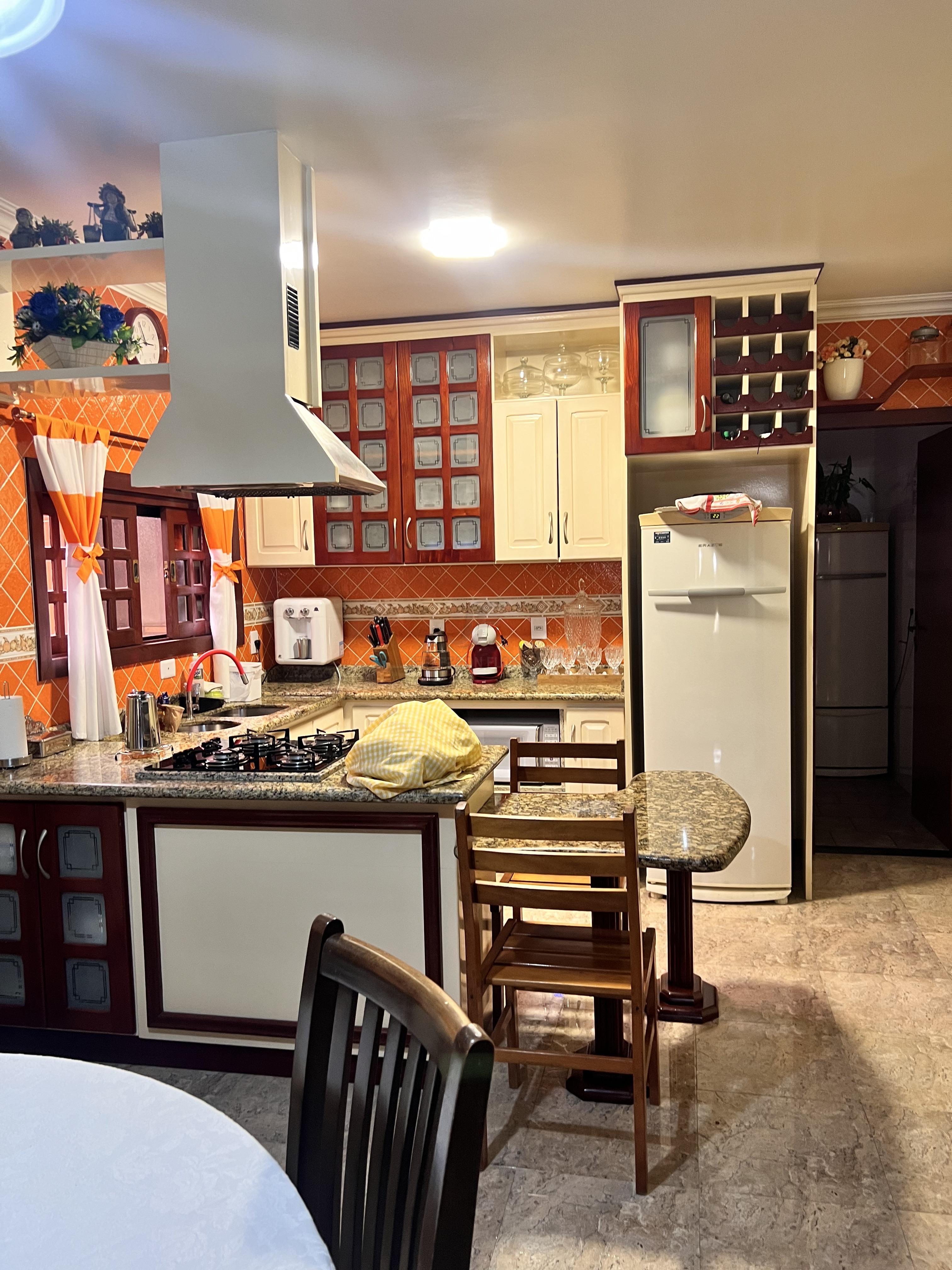 Casa 3 suítes para Venda no bairro Dom Bosco em Itajaí