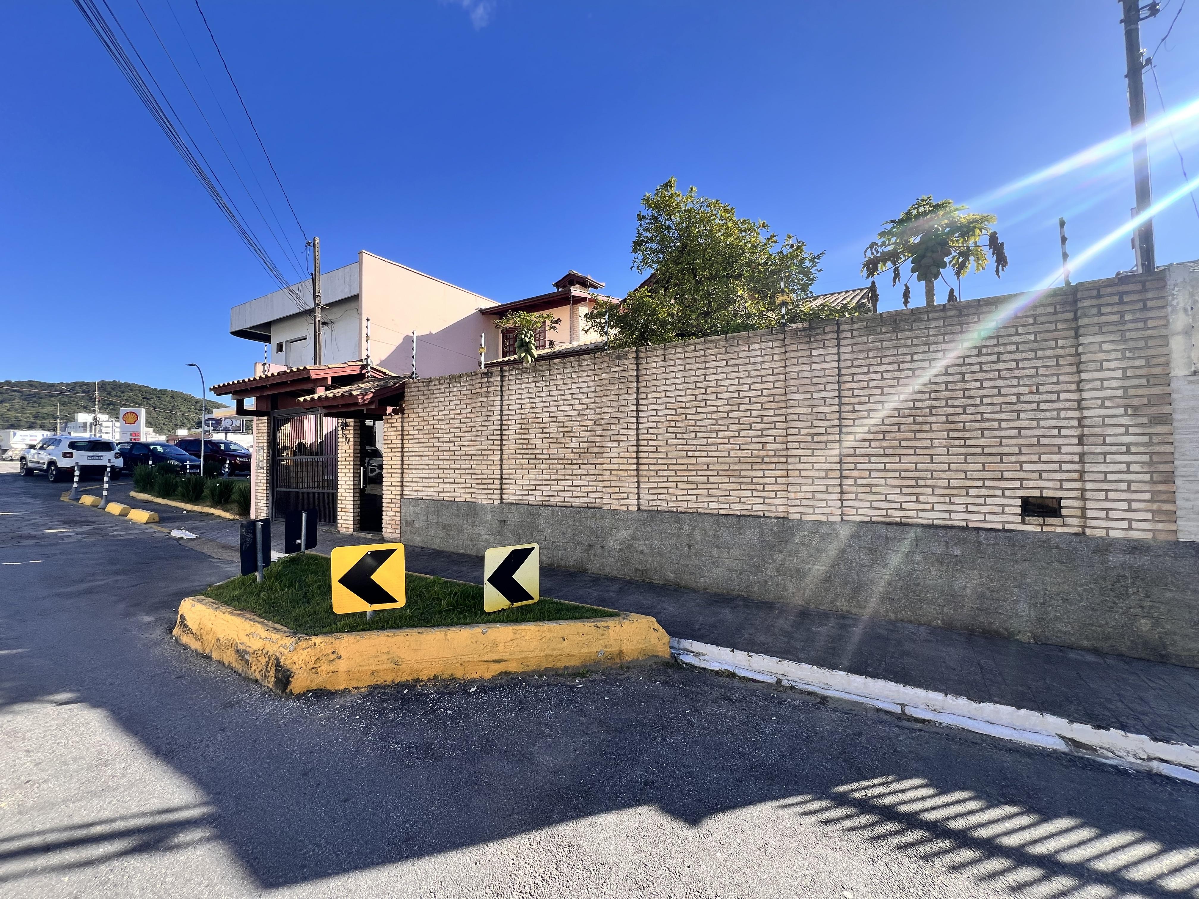 Casa 3 suítes para Venda no bairro Dom Bosco em Itajaí