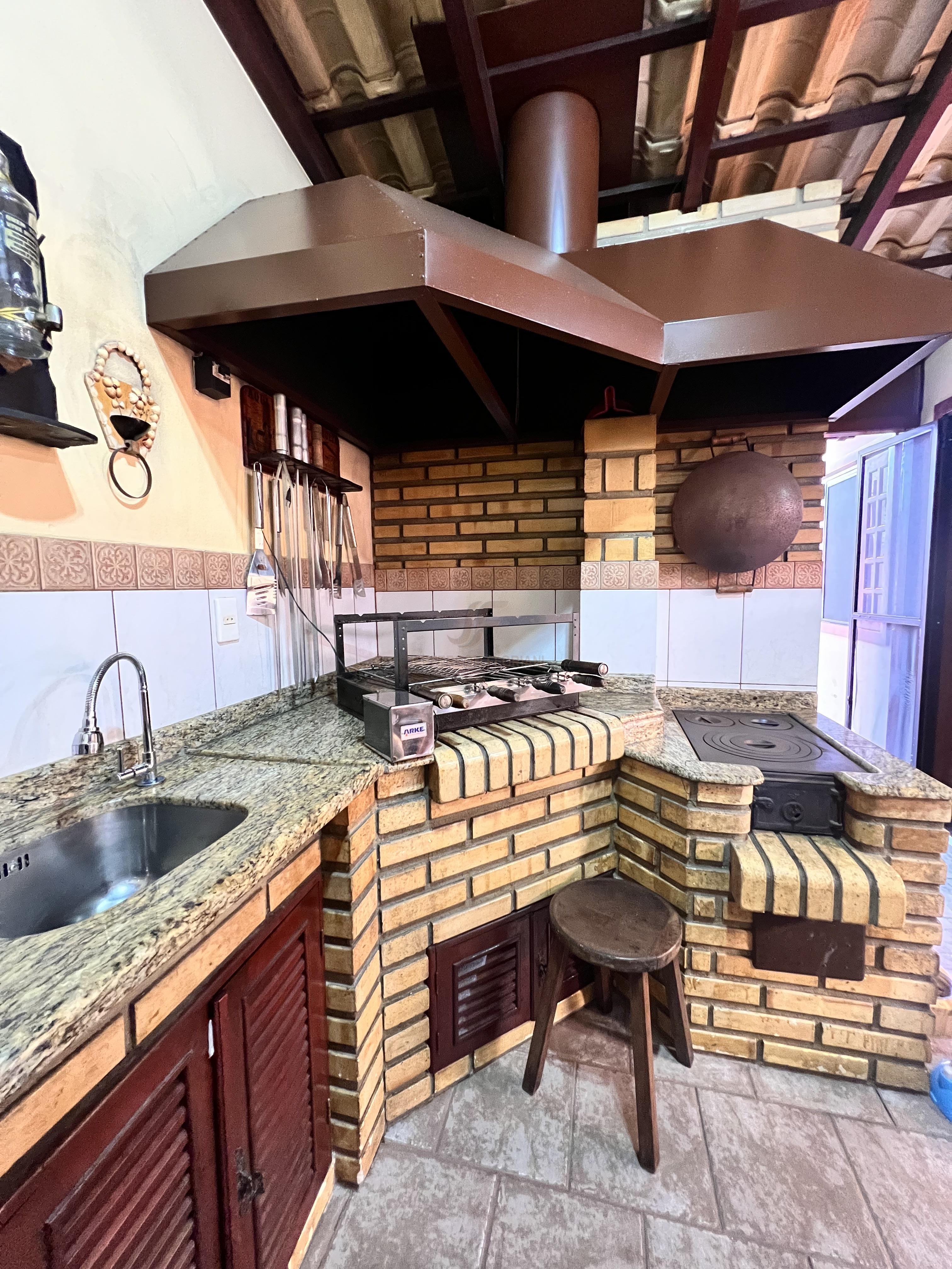 Casa 3 suítes para Venda no bairro Dom Bosco em Itajaí