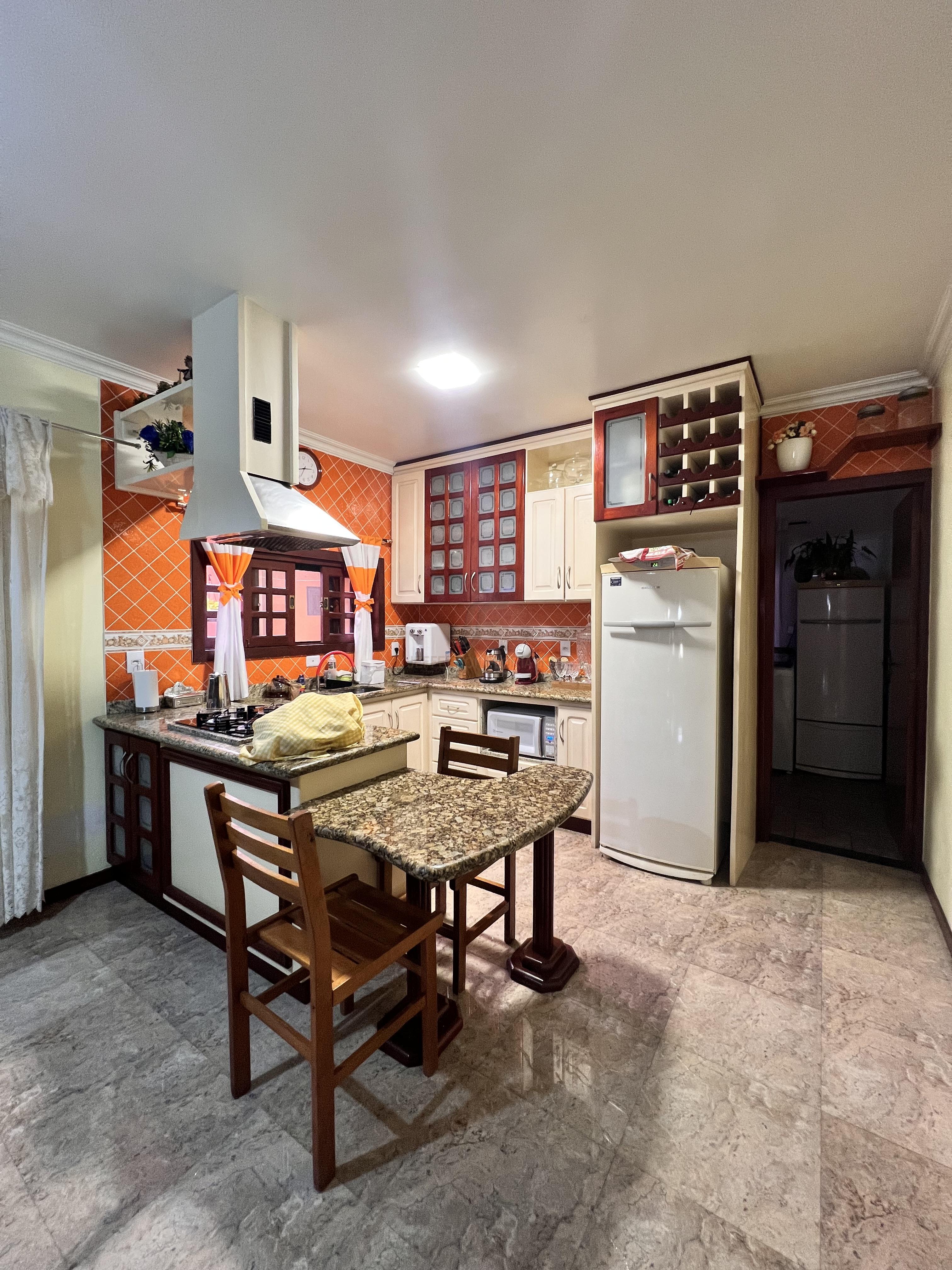 Casa 3 suítes para Venda no bairro Dom Bosco em Itajaí