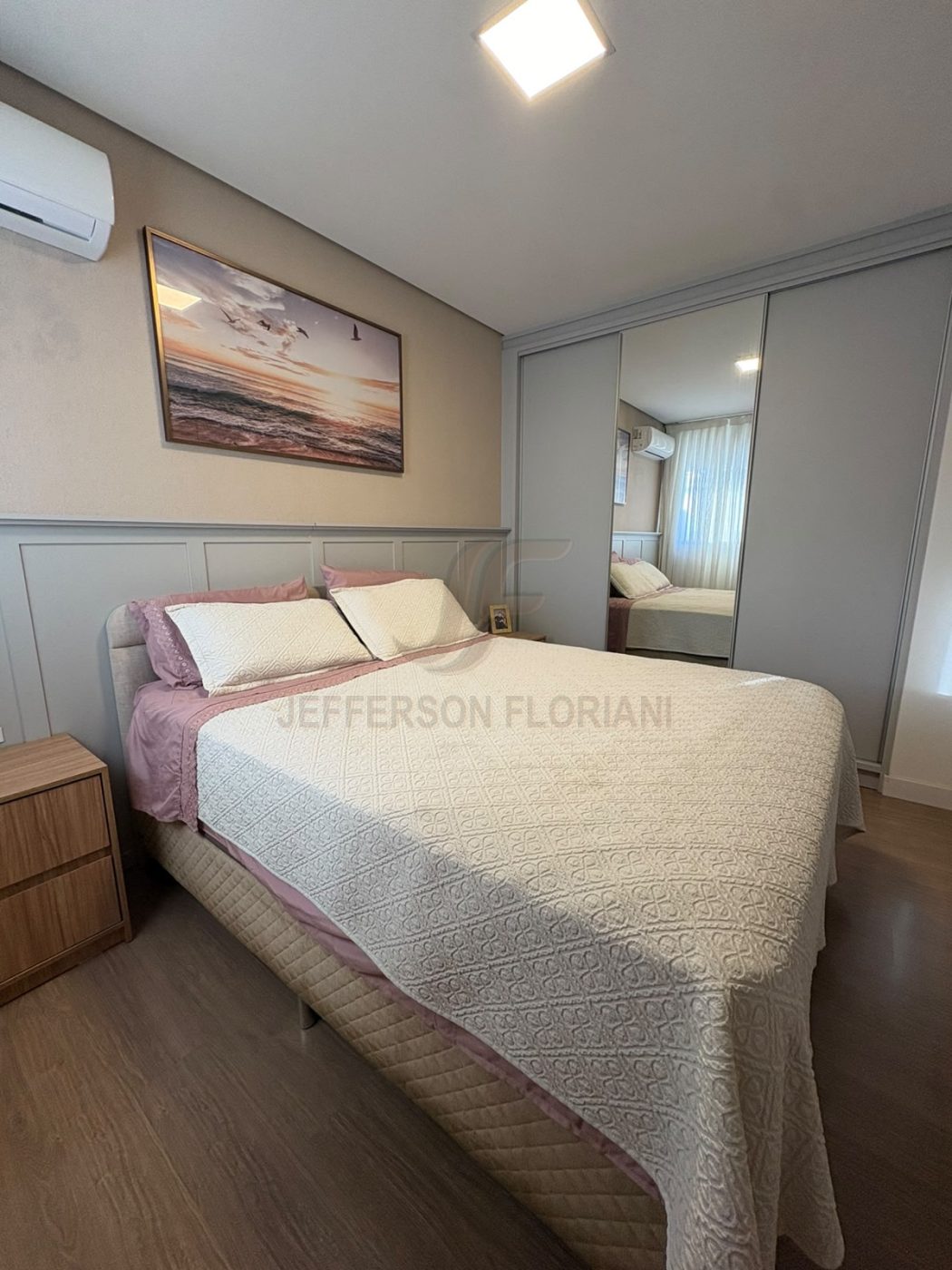 Elegância em Cada Detalhe: Apartamento de 3 Dormitórios Finamente Mobiliado