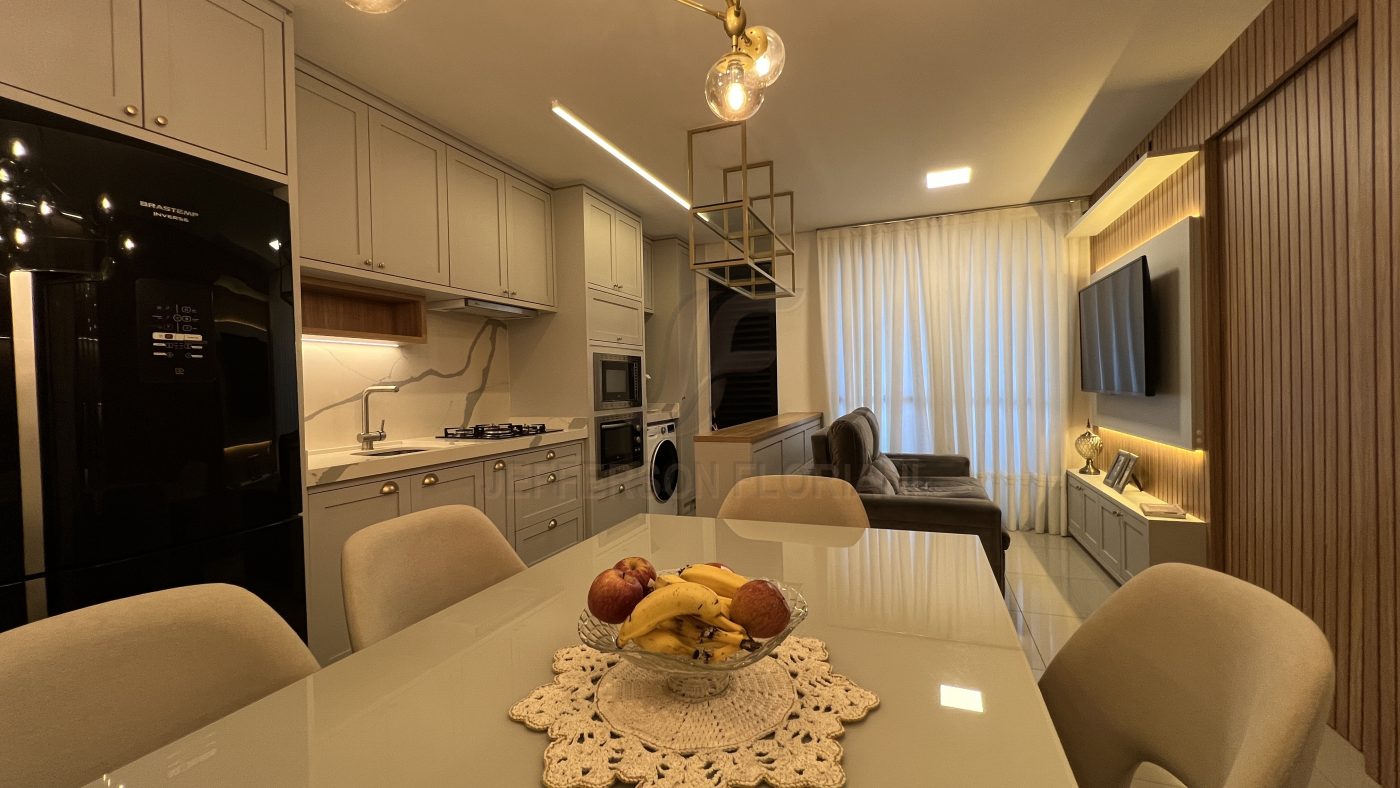 Elegância em Cada Detalhe: Apartamento de 3 Dormitórios Finamente Mobiliado