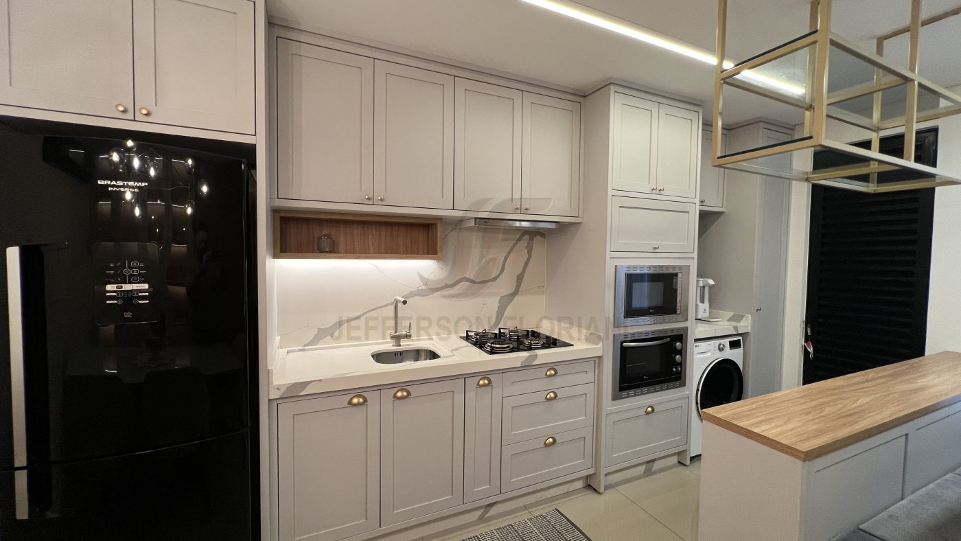 Elegância em Cada Detalhe: Apartamento de 3 Dormitórios Finamente Mobiliado