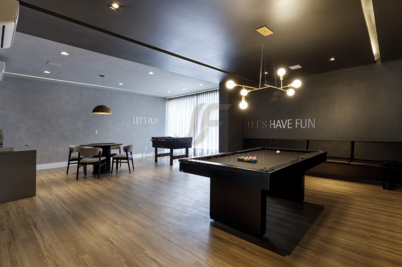 Elegância em Cada Detalhe: Apartamento de 3 Dormitórios Finamente Mobiliado
