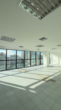 Sala comercial para Locação Anual no bairro Centro em Itajaí