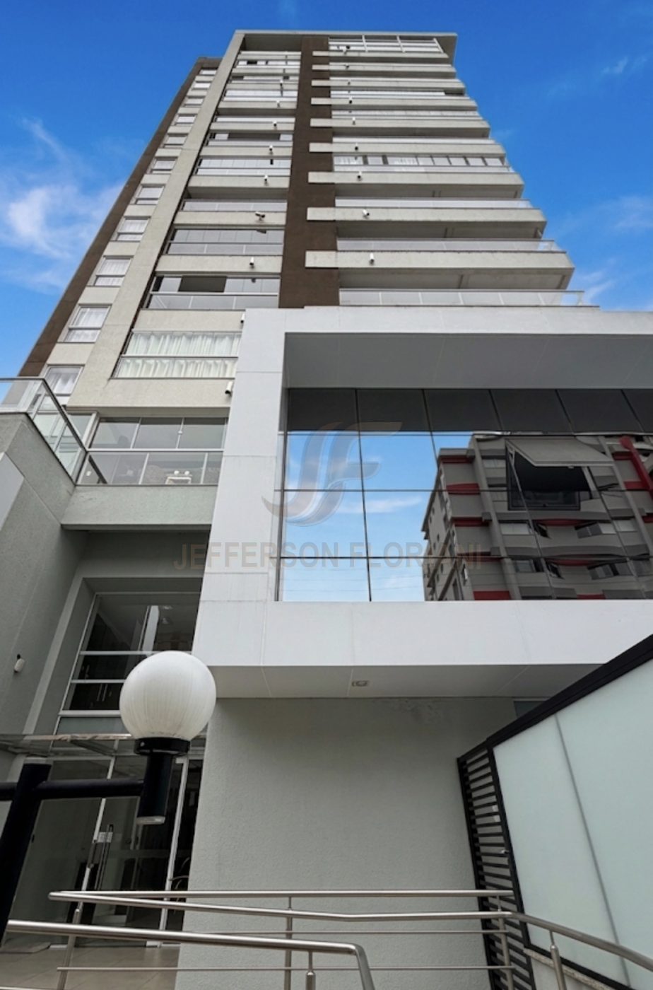 Apartamento prox Ao Forum de Itajaí 100% Mobiliado 1 Suíte + 1 Dormitório
