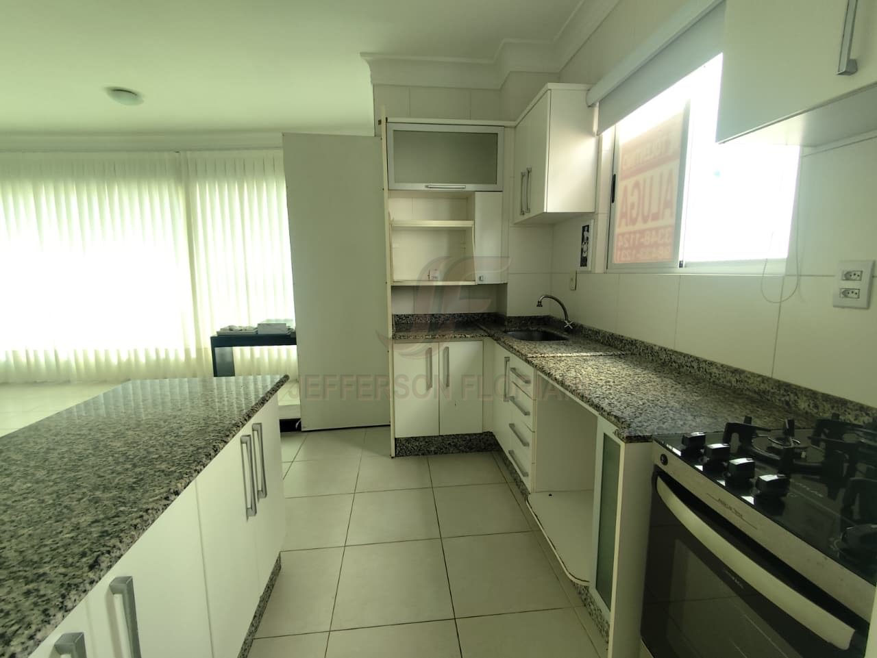 Apartamento 2 suítes para Locação Anual no bairro Pioneiros em Balneário Camboriú