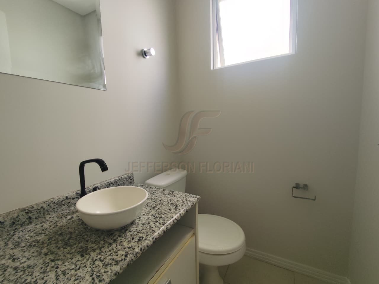 Apartamento 2 suítes para Locação Anual no bairro Pioneiros em Balneário Camboriú