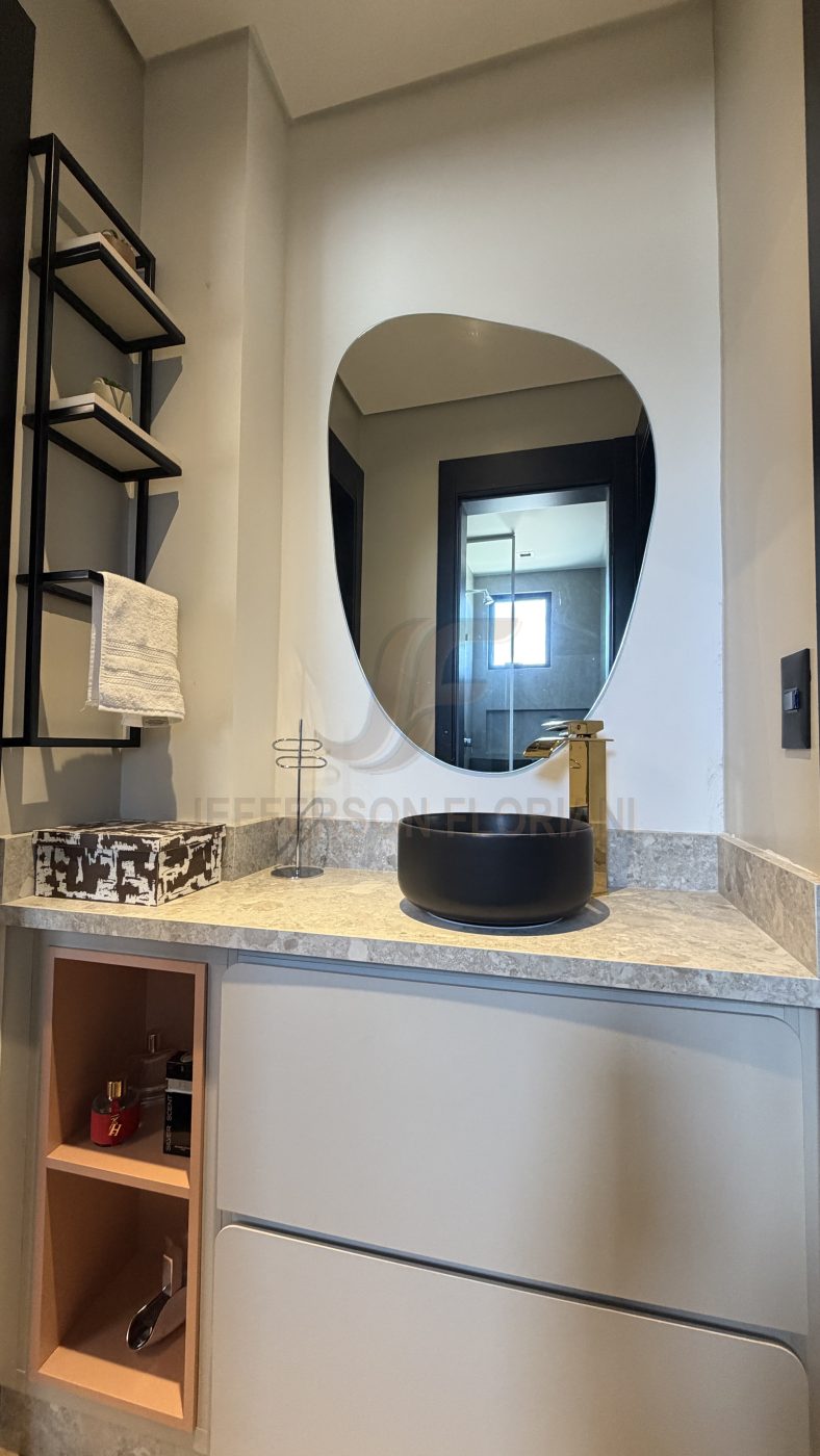 Apartamento Zerado lindo 3 Dormitórios (sendo um closet reversível)