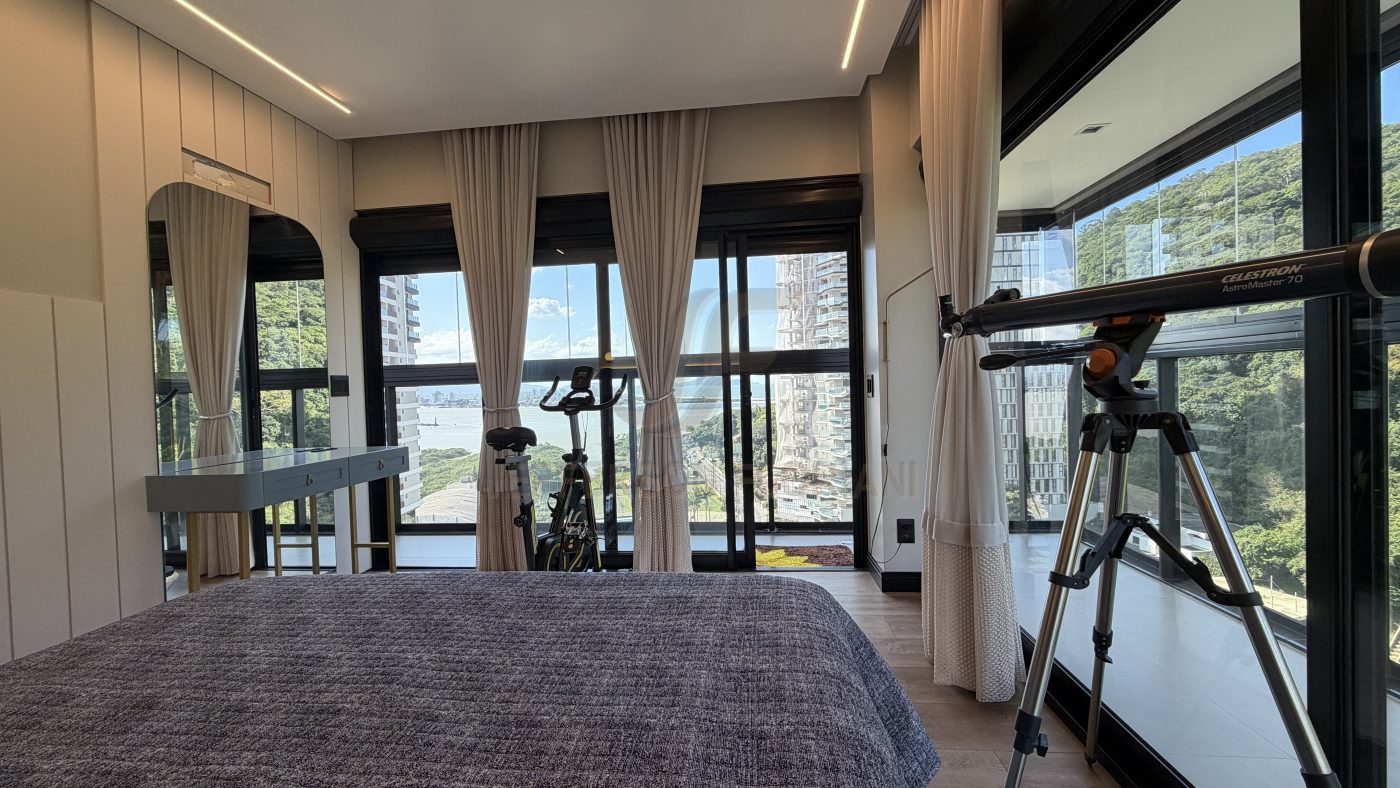 Apartamento Zerado lindo 3 Dormitórios (sendo um closet reversível)