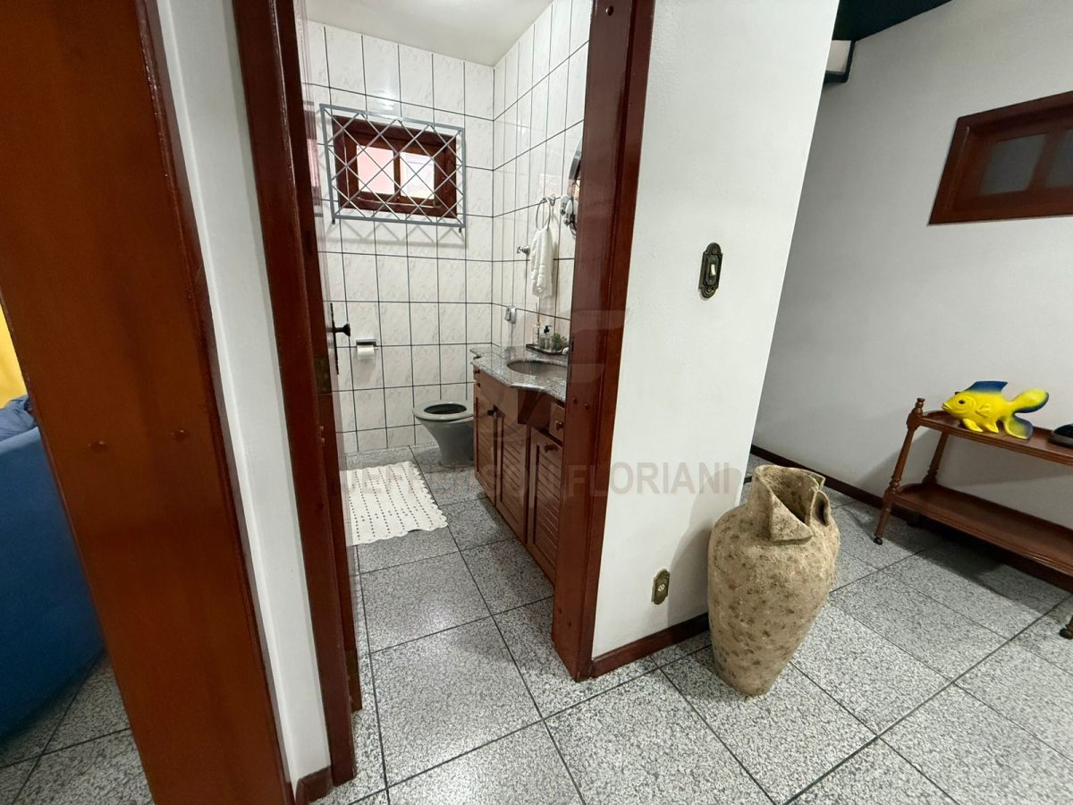 Casa 3 suítes para Venda no bairro Barra do Rio em Itajaí