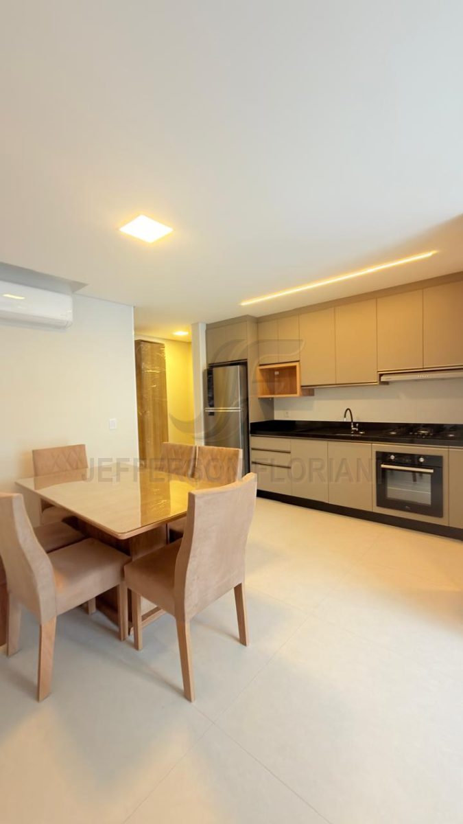 Apartamento 2 suítes para Locação Anual no bairro Centro em Itajaí