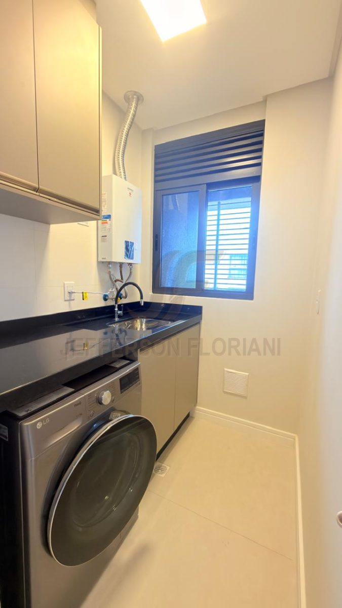 Apartamento 2 suítes para Locação Anual no bairro Centro em Itajaí
