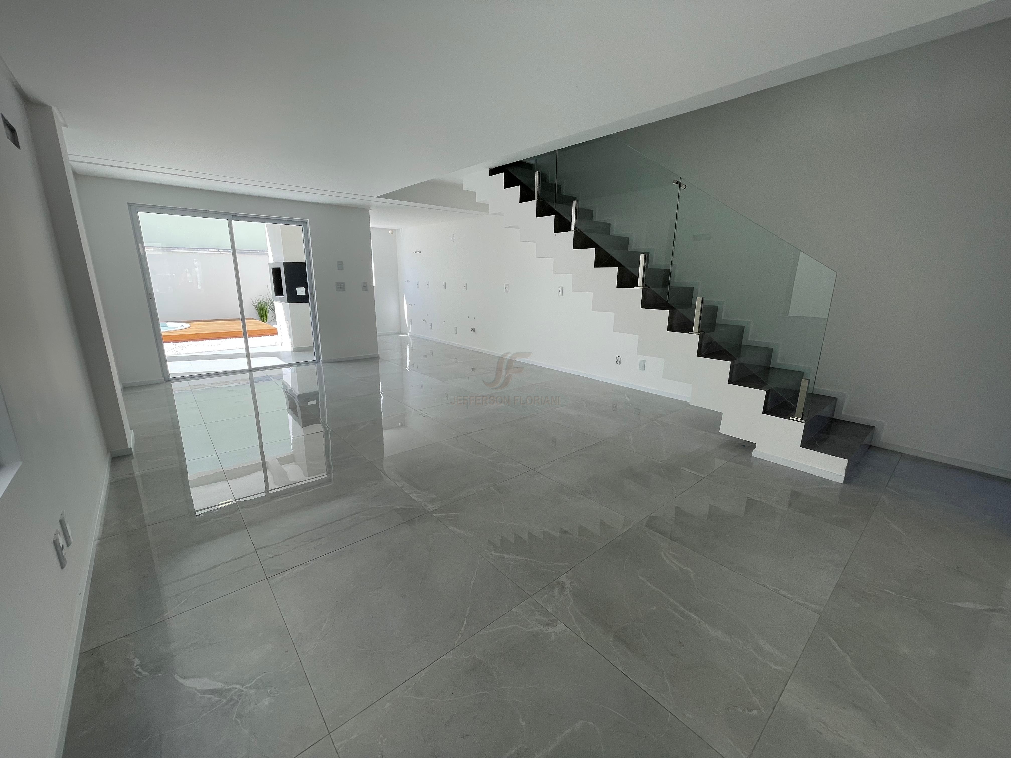 Sobrado 3 suítes para Venda no bairro São João em Itajaí