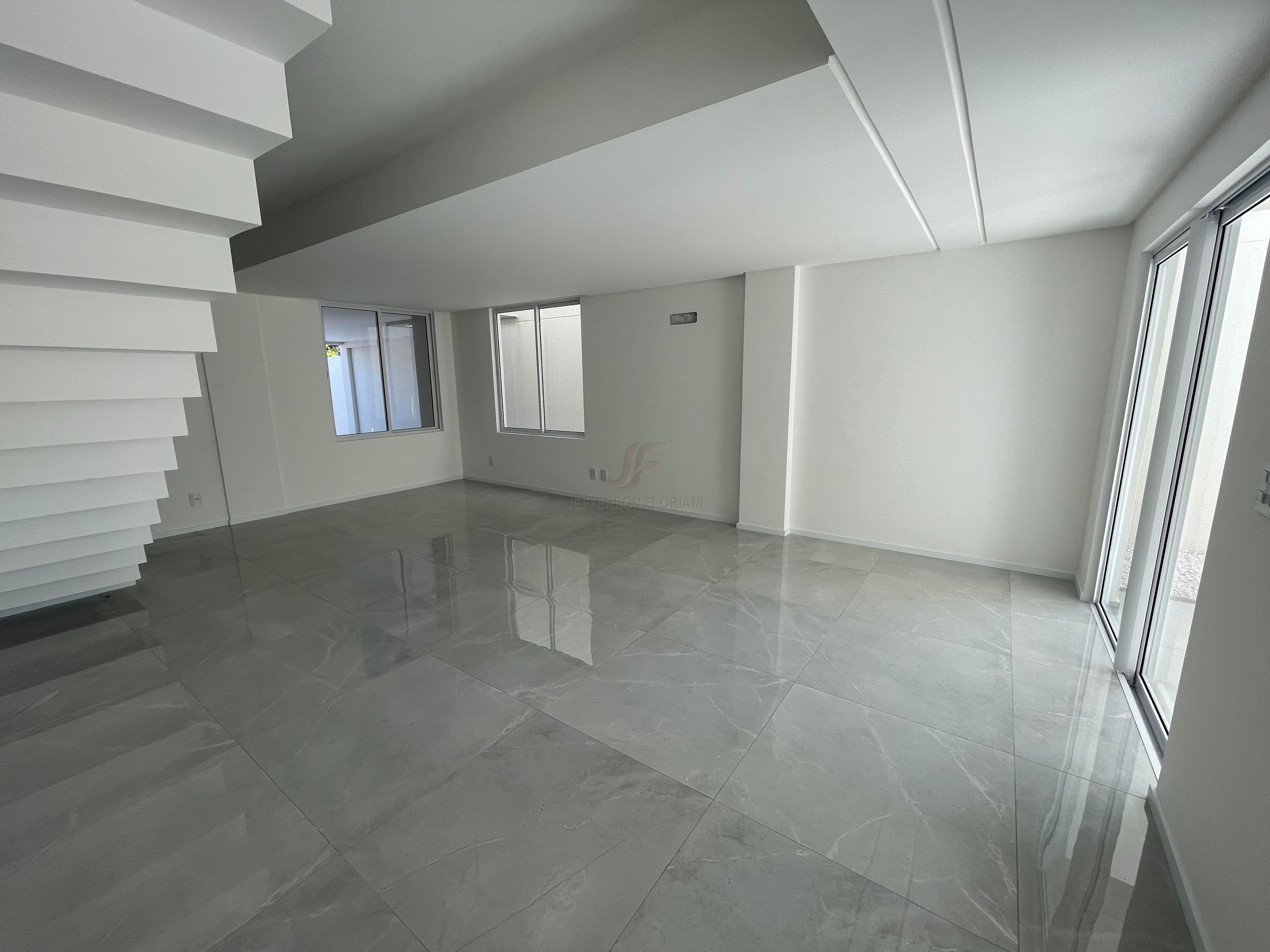 Sobrado 3 suítes para Venda no bairro São João em Itajaí