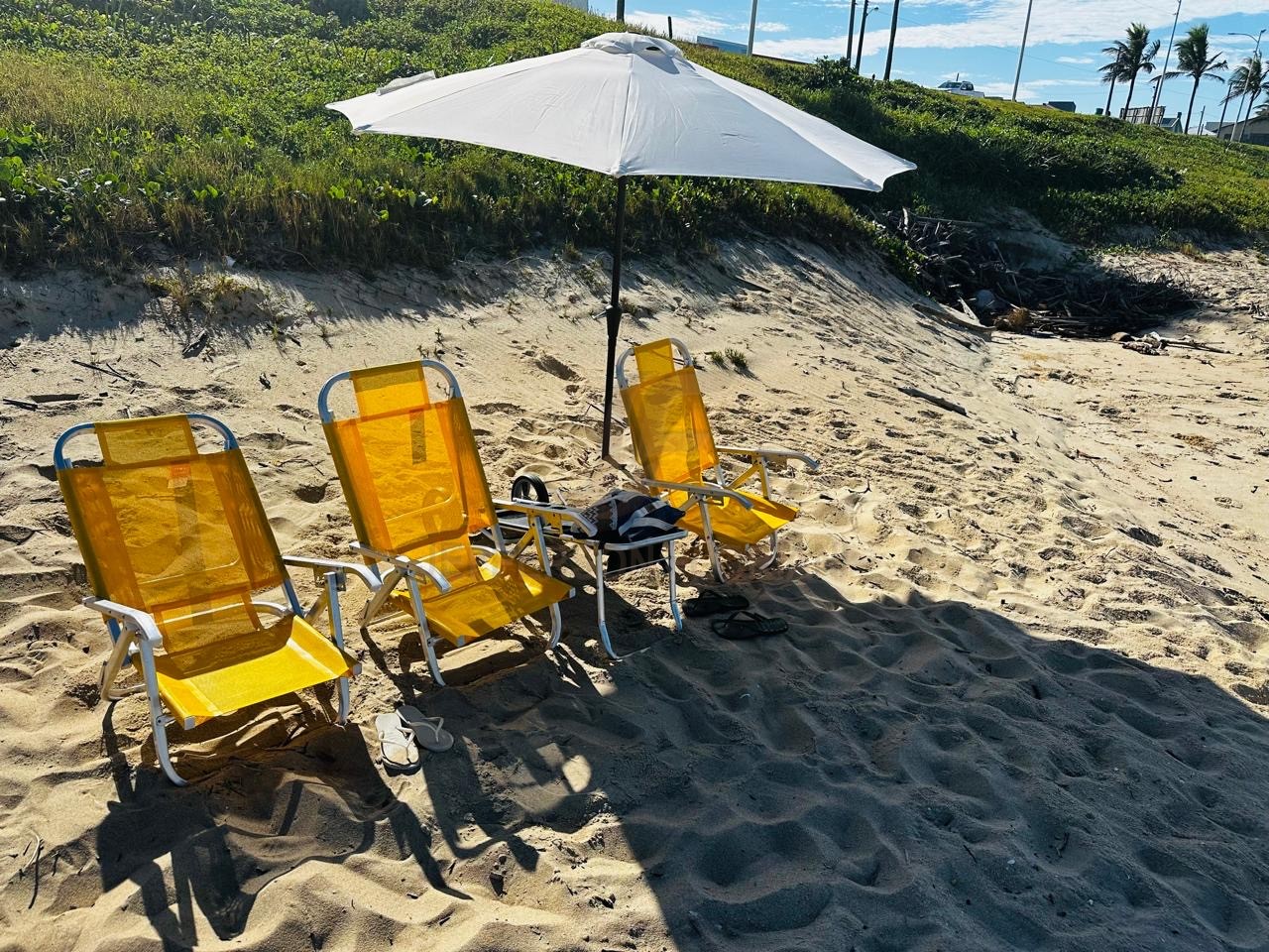 Sobrado Duplex 3 Suítes a 100 Metros do Mar