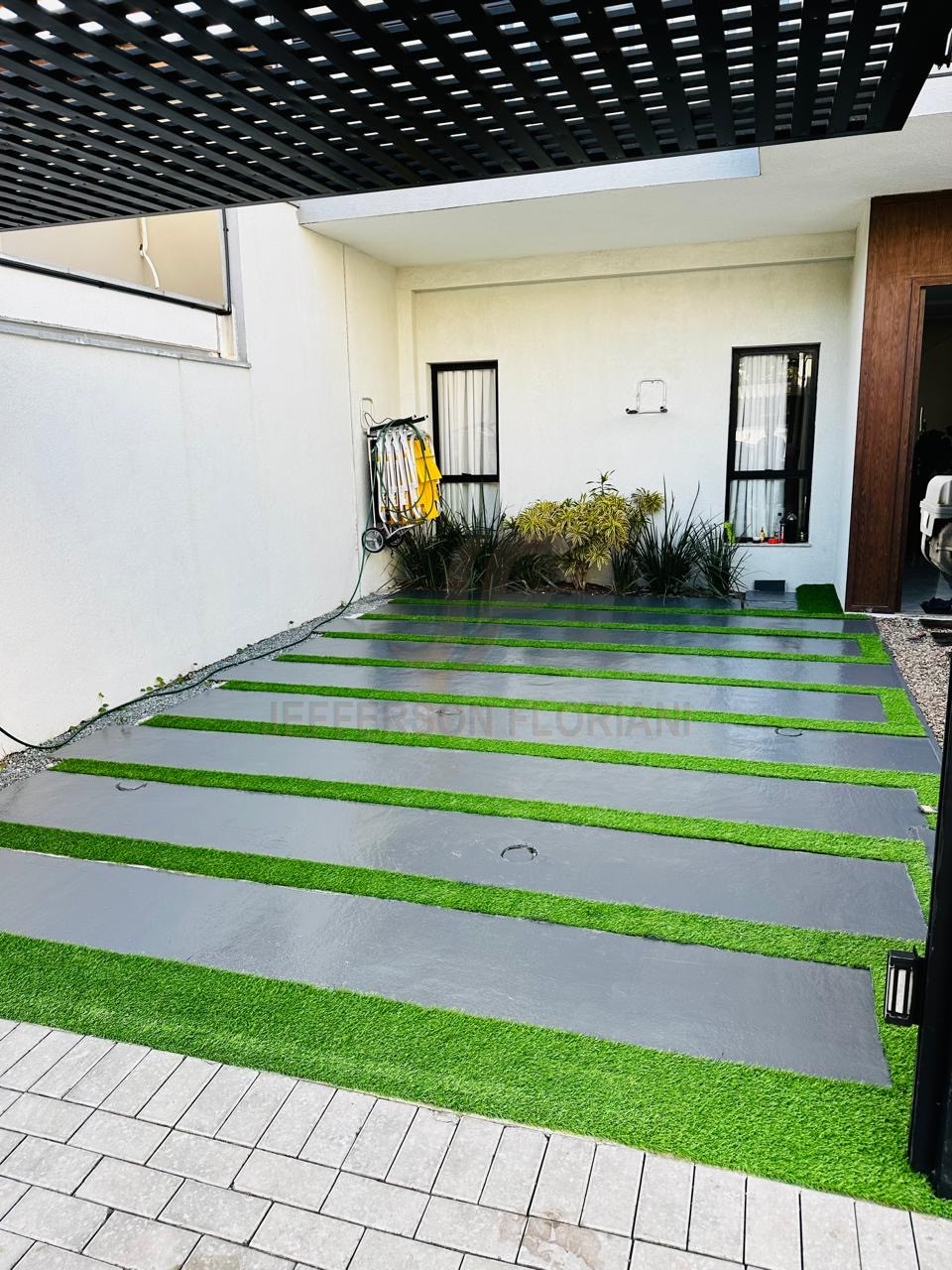 Sobrado Duplex 3 Suítes a 100 Metros do Mar