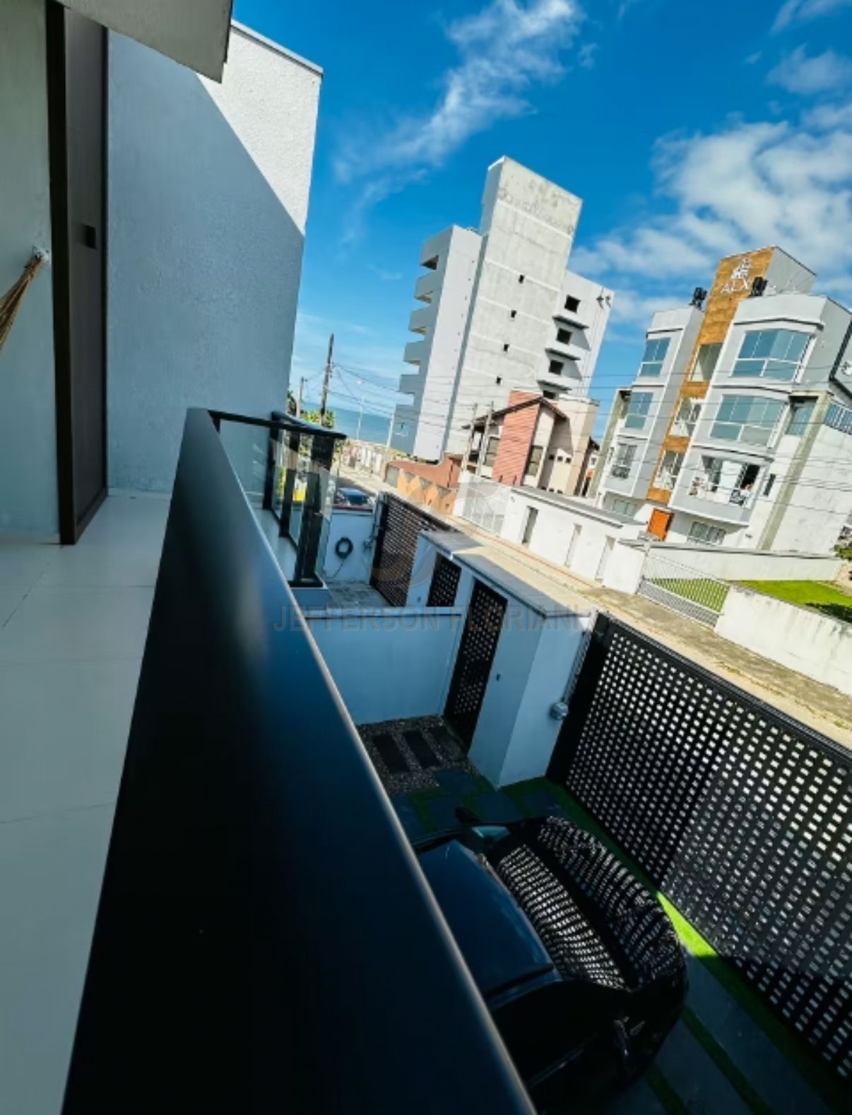 Sobrado Duplex 3 Suítes a 100 Metros do Mar