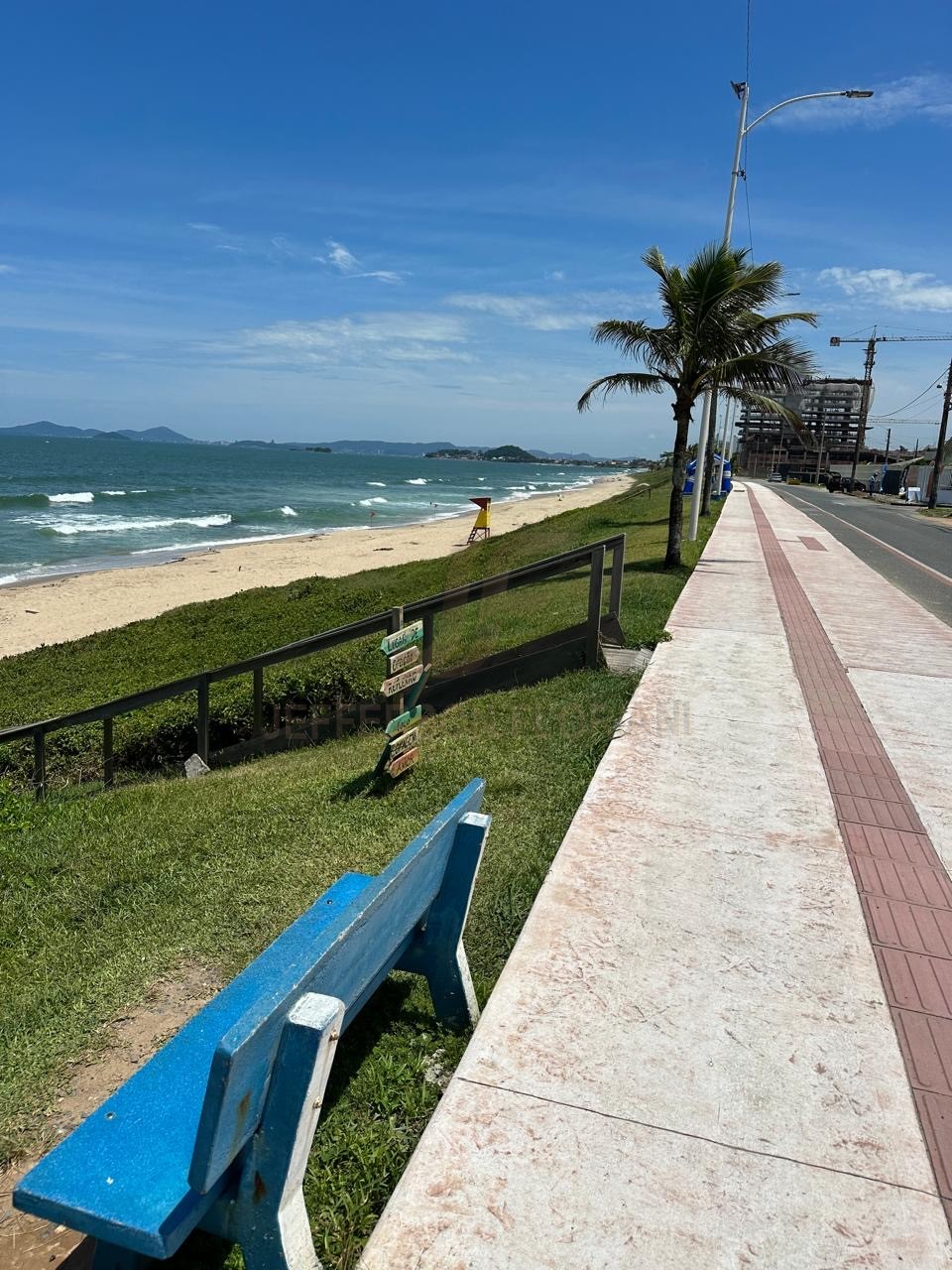 Sobrado Duplex 3 Suítes a 100 Metros do Mar