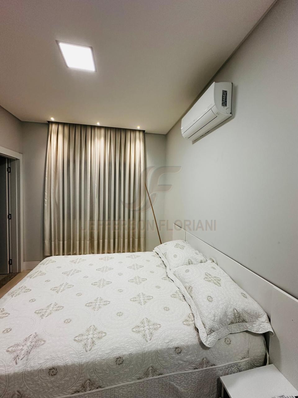 Sobrado Duplex 3 Suítes a 100 Metros do Mar