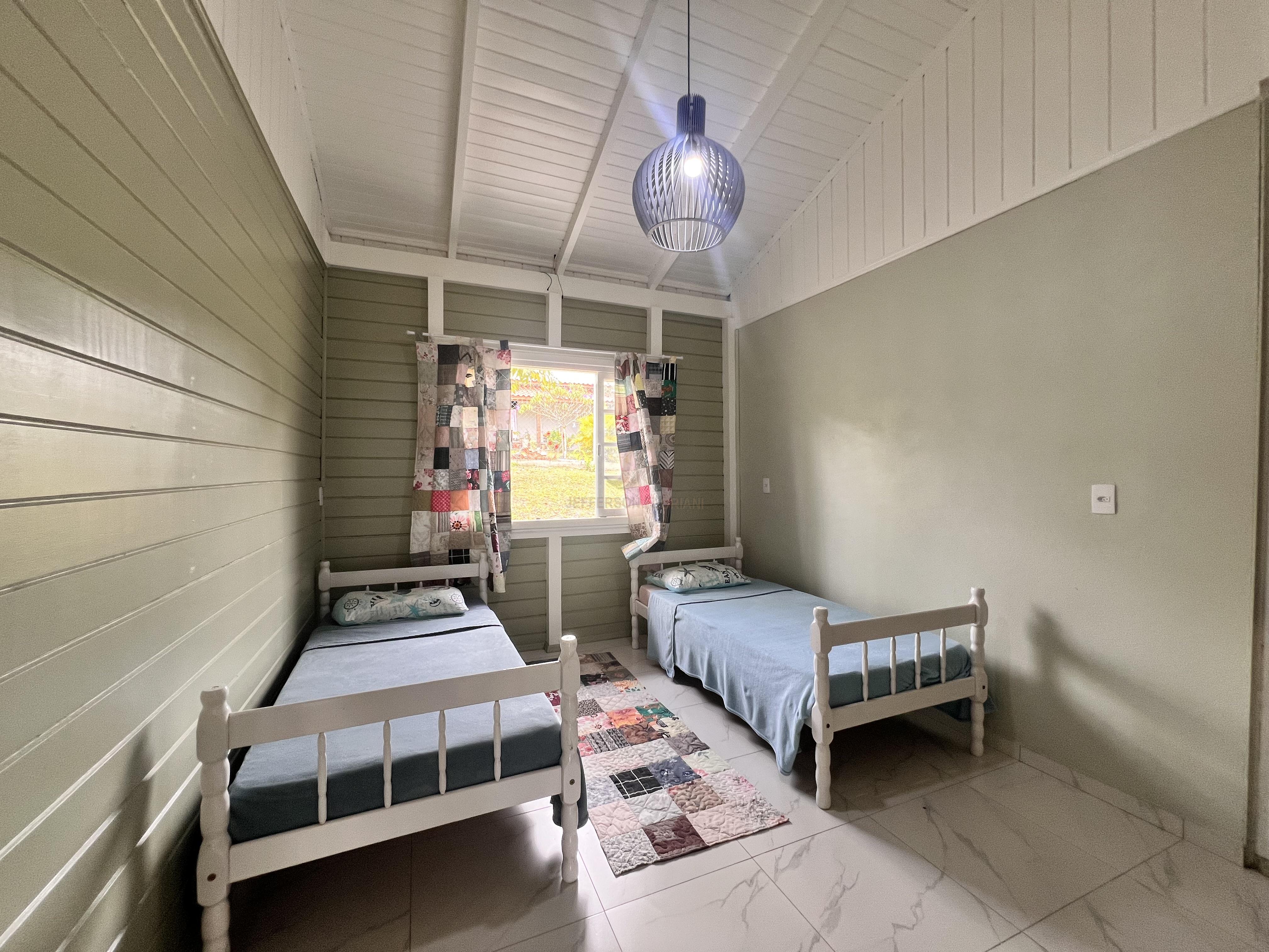 Paraíso a Venda com 2 Casas Novas, Riacho e Lagoa