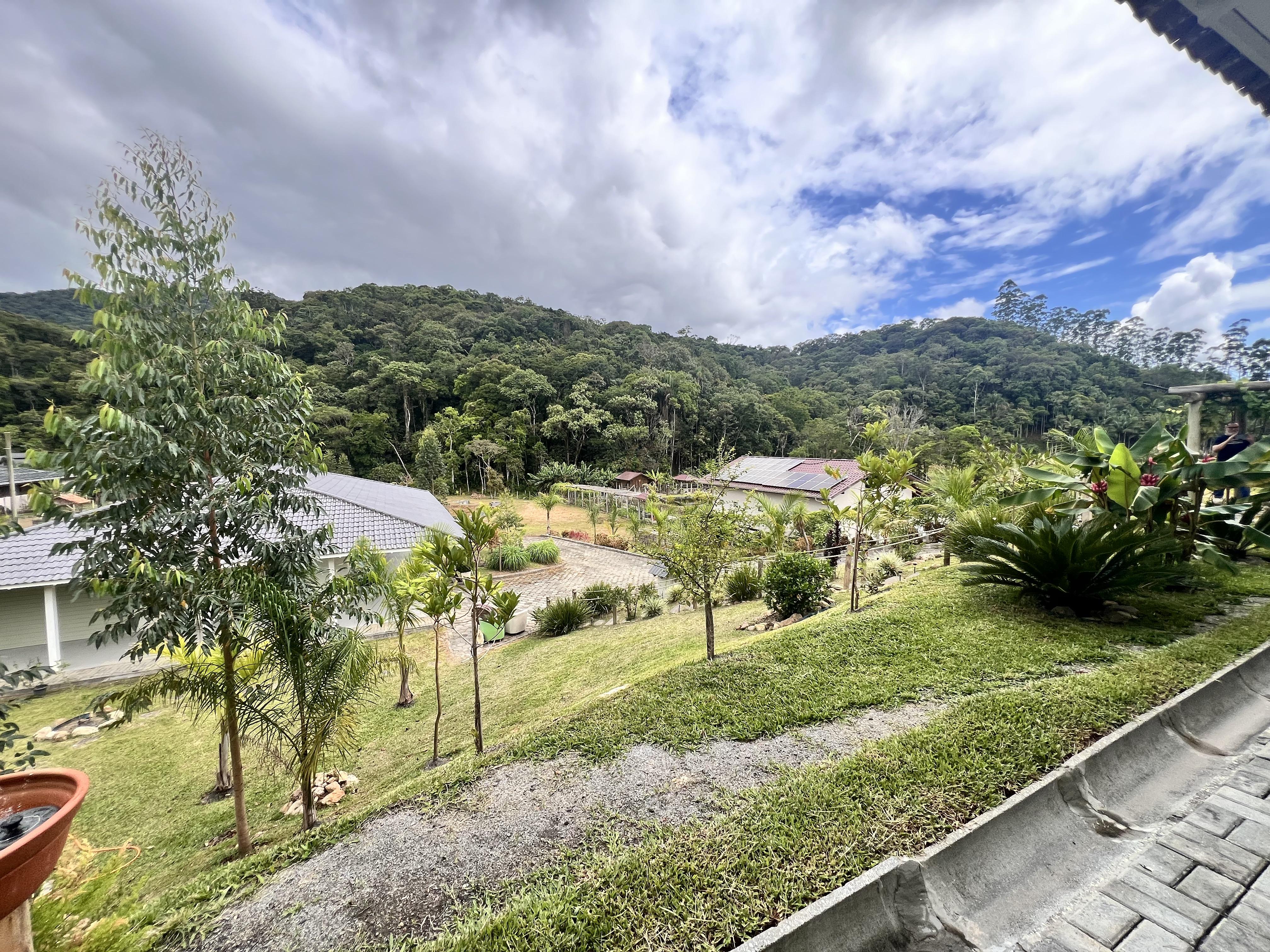 Paraíso a Venda com 2 Casas Novas, Riacho e Lagoa