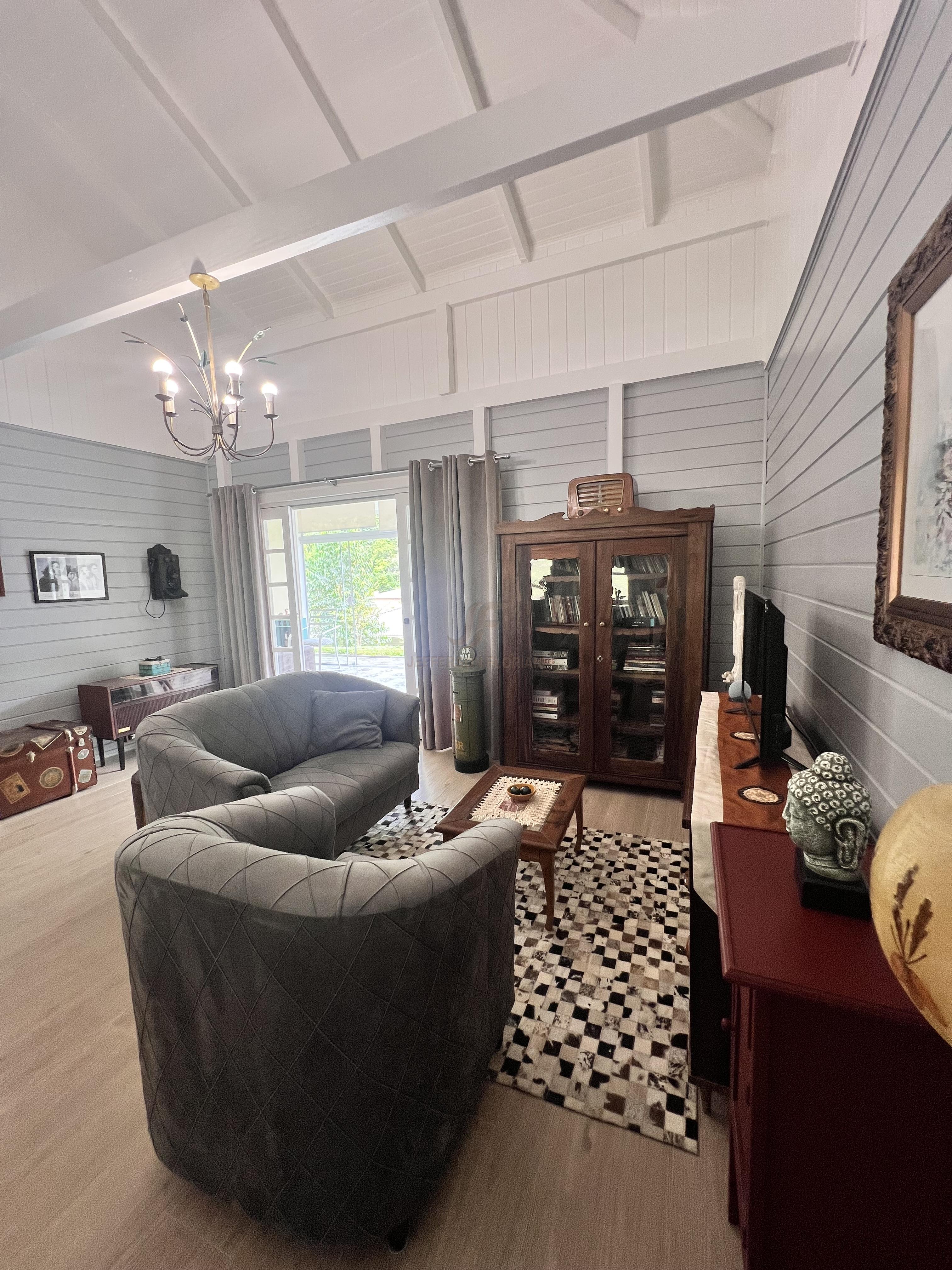 Paraíso a Venda com 2 Casas Novas, Riacho e Lagoa