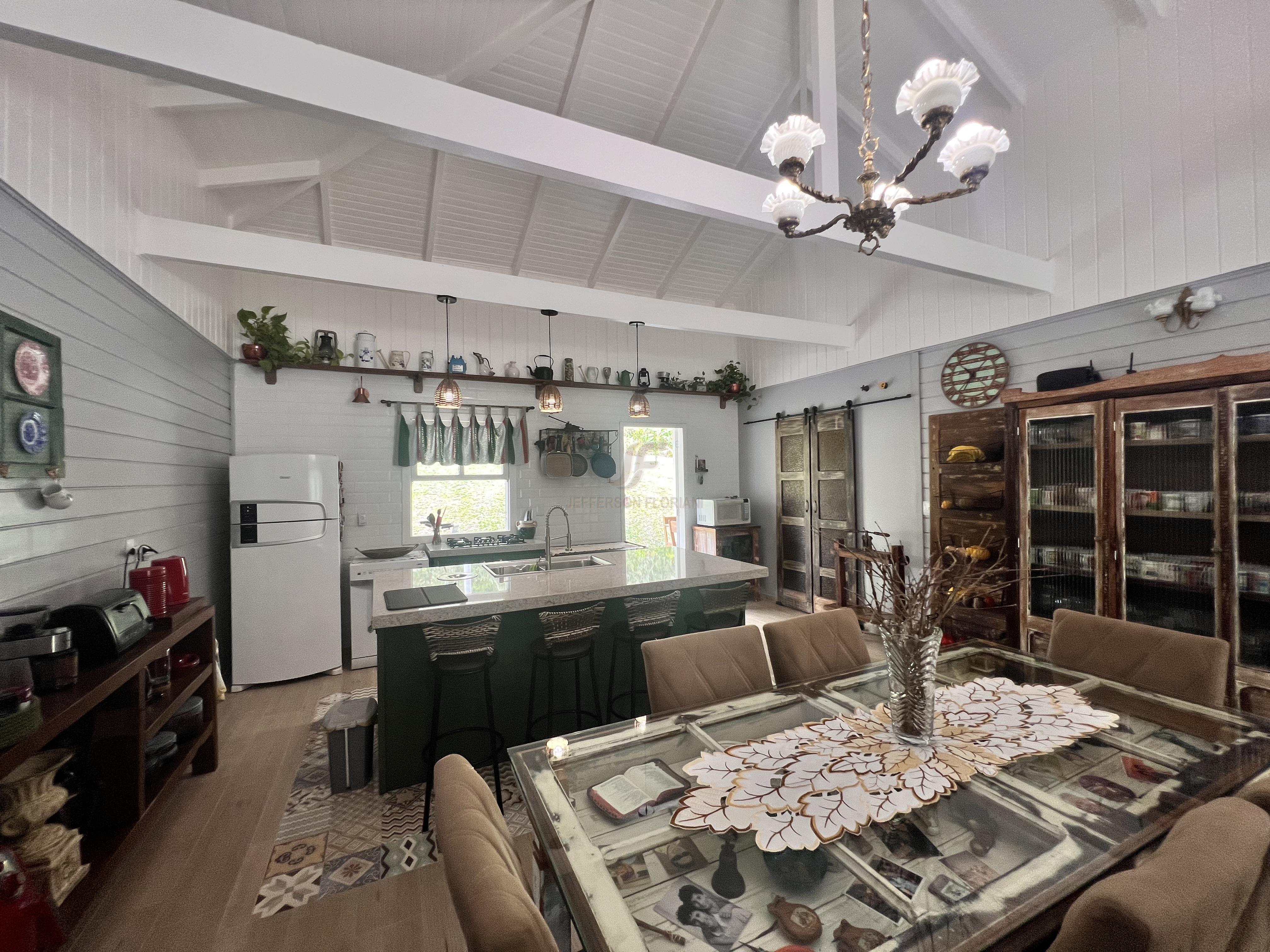 Paraíso a Venda com 2 Casas Novas, Riacho e Lagoa