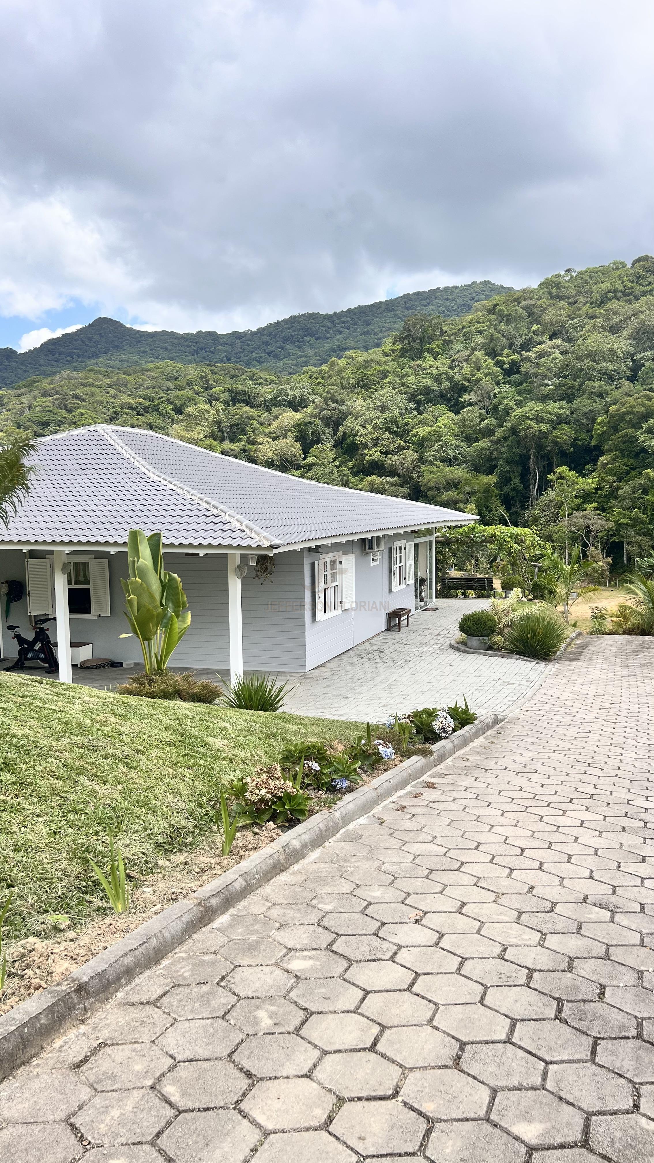Paraíso a Venda com 2 Casas Novas, Riacho e Lagoa