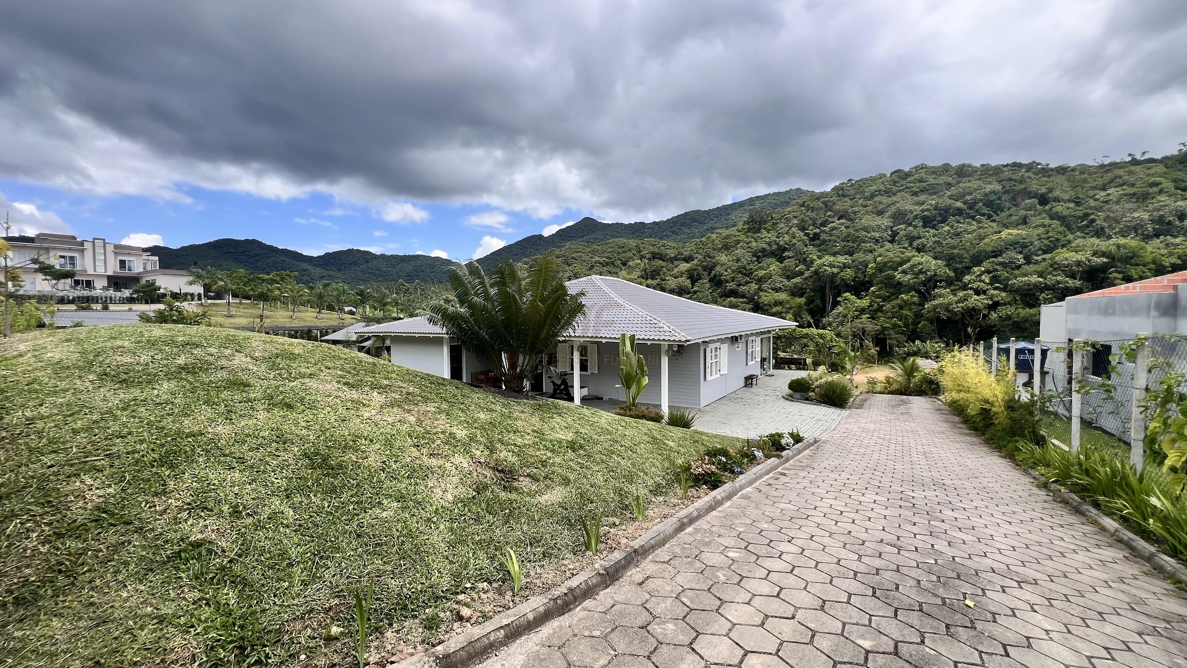 Paraíso a Venda com 2 Casas Novas, Riacho e Lagoa