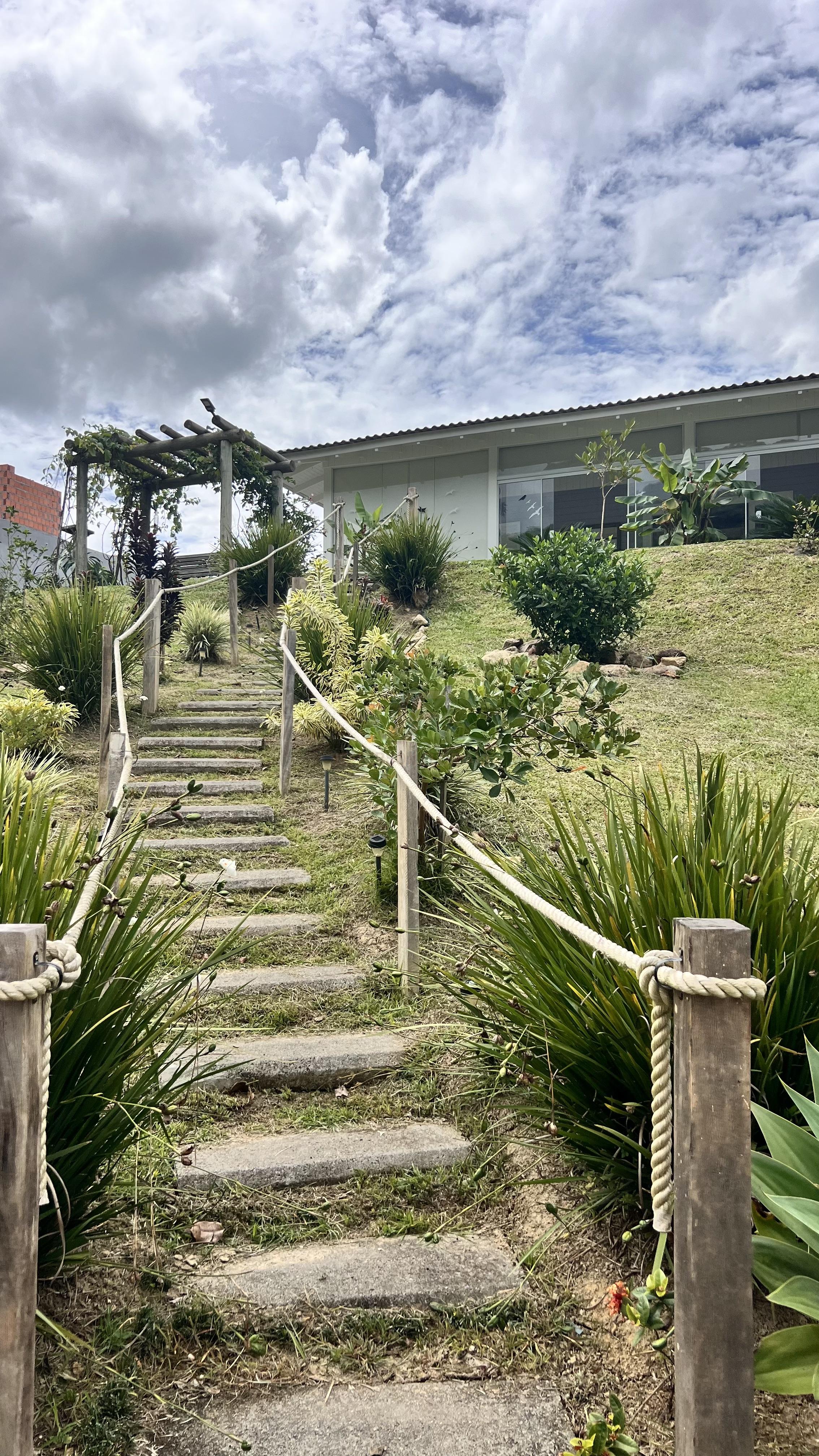 Paraíso a Venda com 2 Casas Novas, Riacho e Lagoa